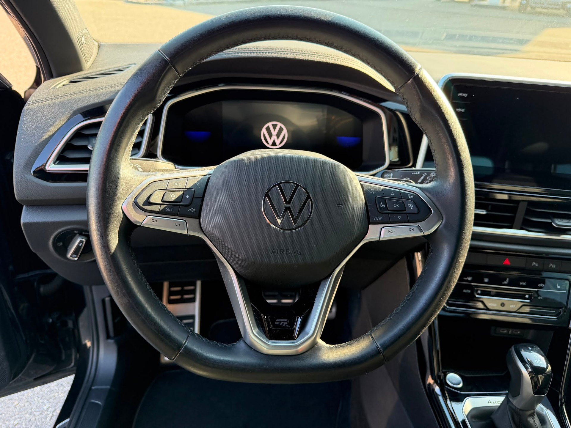 VW T-Roc 2.0 TSI R-Line DSG 4Motion-image-15