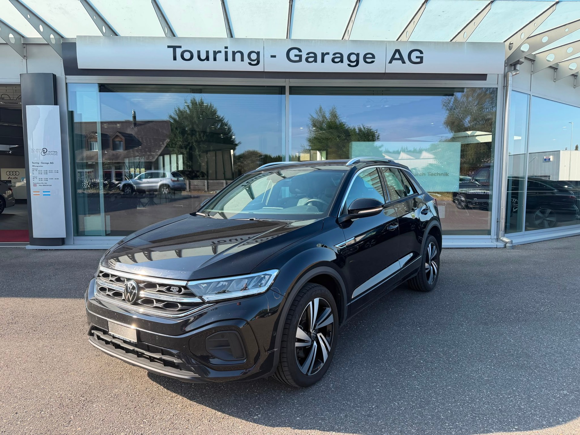 VW T-Roc 2.0 TSI R-Line DSG 4Motion-image-0