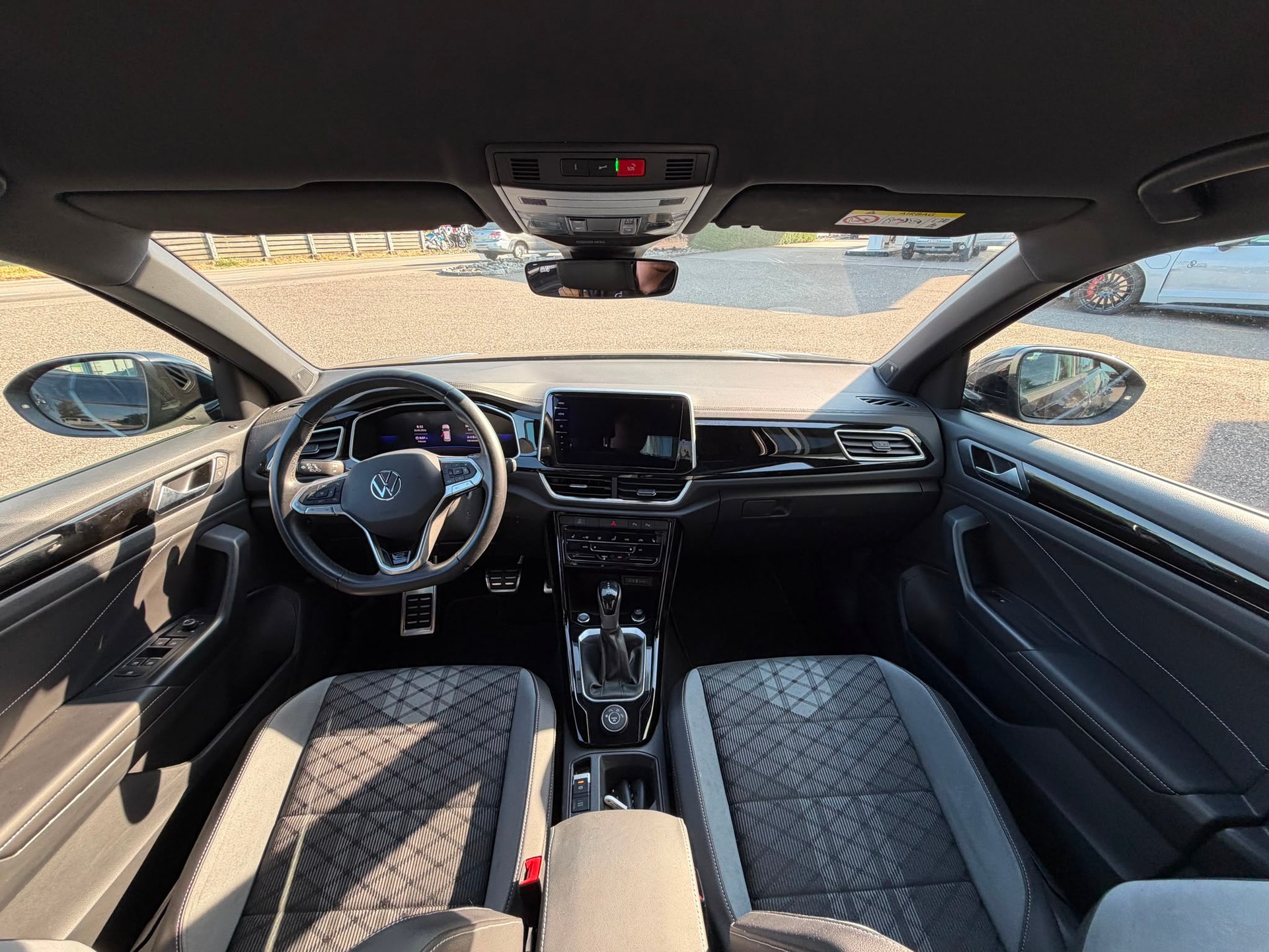 VW T-Roc 2.0 TSI R-Line DSG 4Motion-image-21