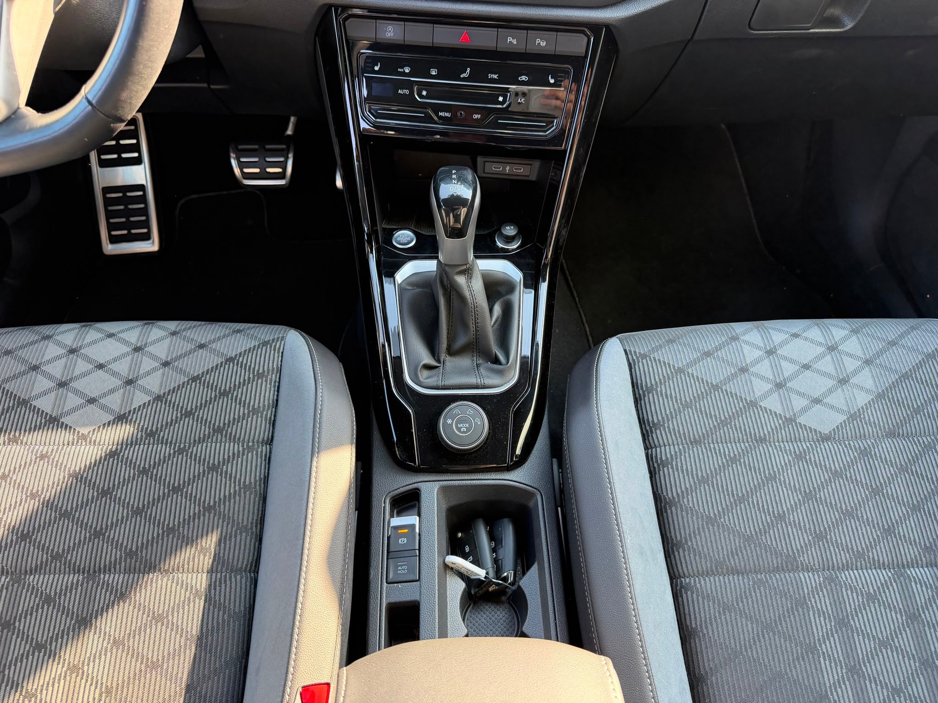VW T-Roc 2.0 TSI R-Line DSG 4Motion-image-20