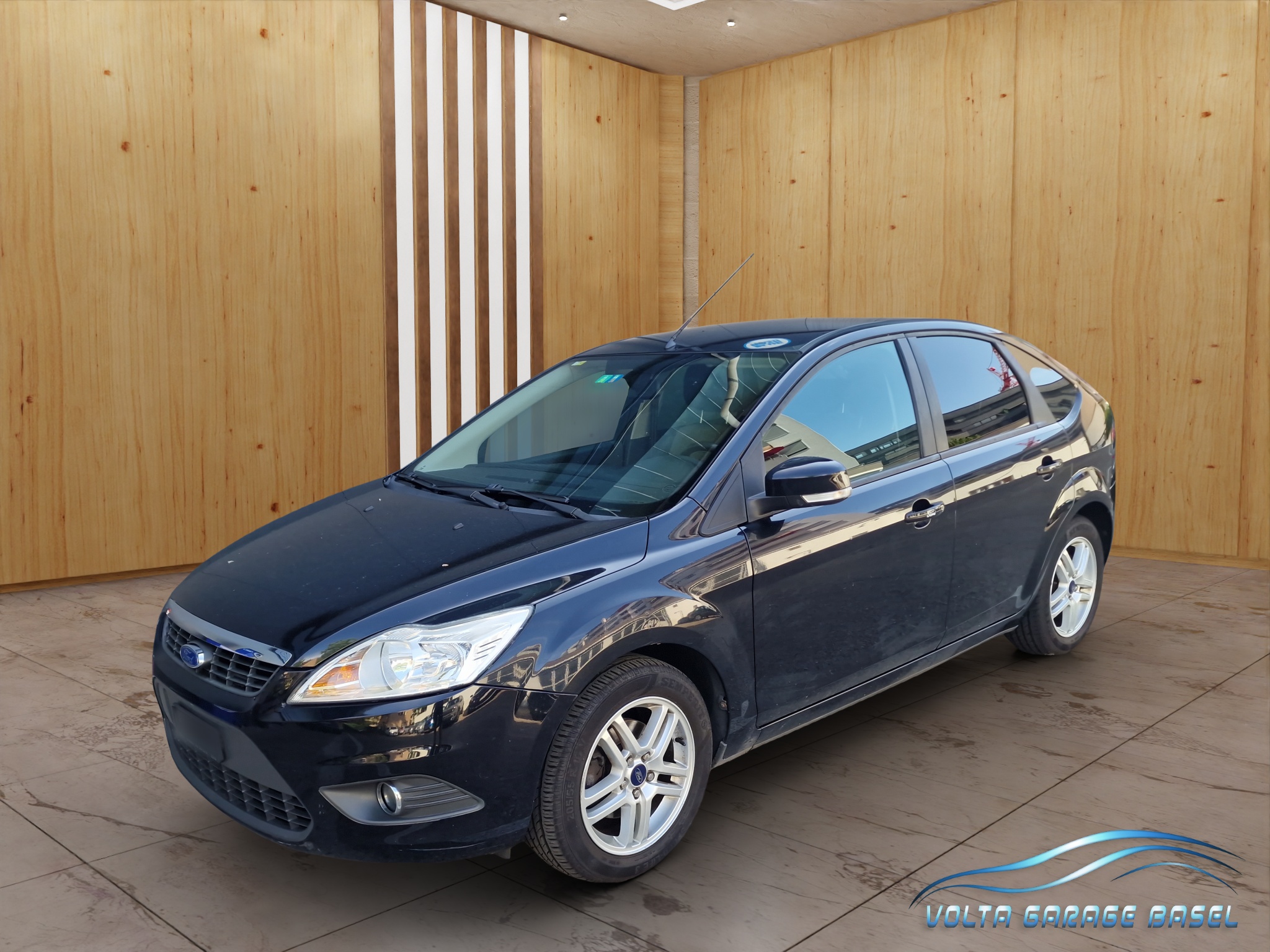 FORD Focus 1.8i Carving (Limousine) Ford FORD Focus 1.8i Carving (Limousine)
