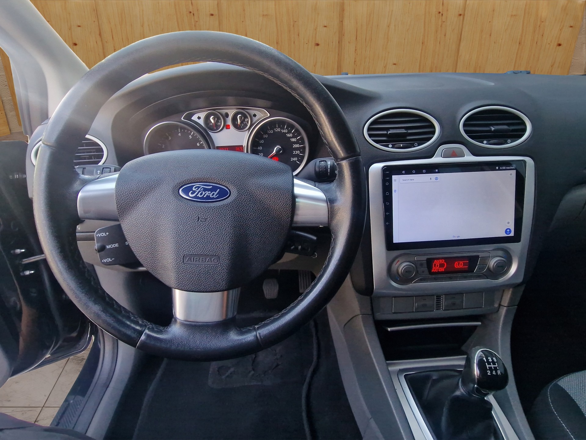 FORD Focus 1.8i Carving-image-9