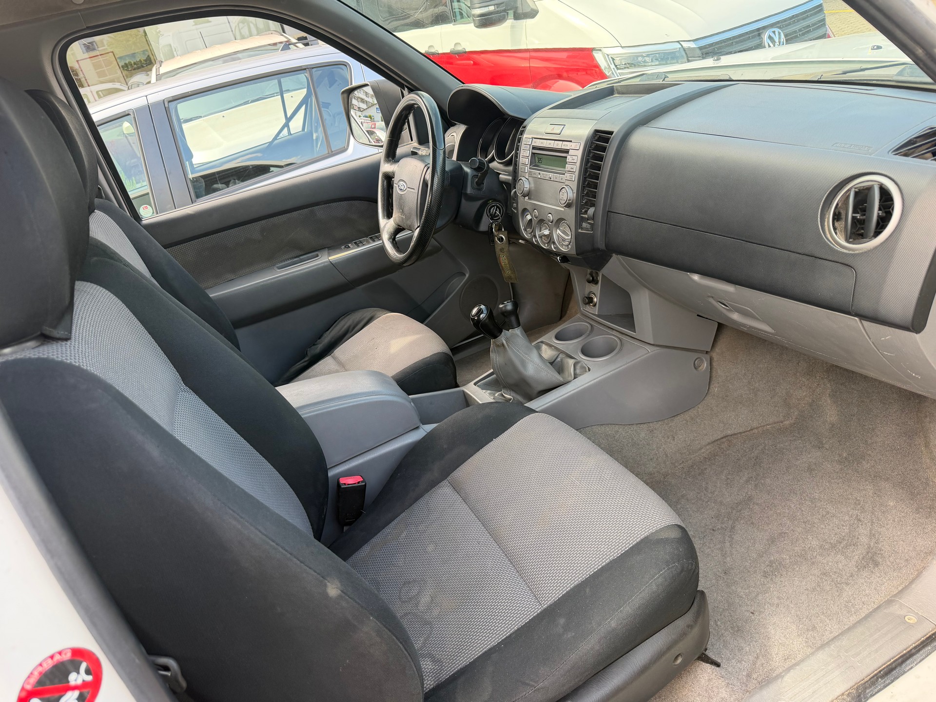 FORD Ranger Limited 2.5 TDCi 4x4-image-10