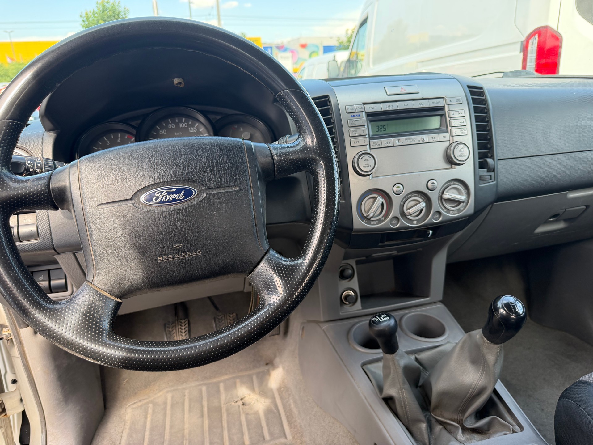 FORD Ranger Limited 2.5 TDCi 4x4-image-7