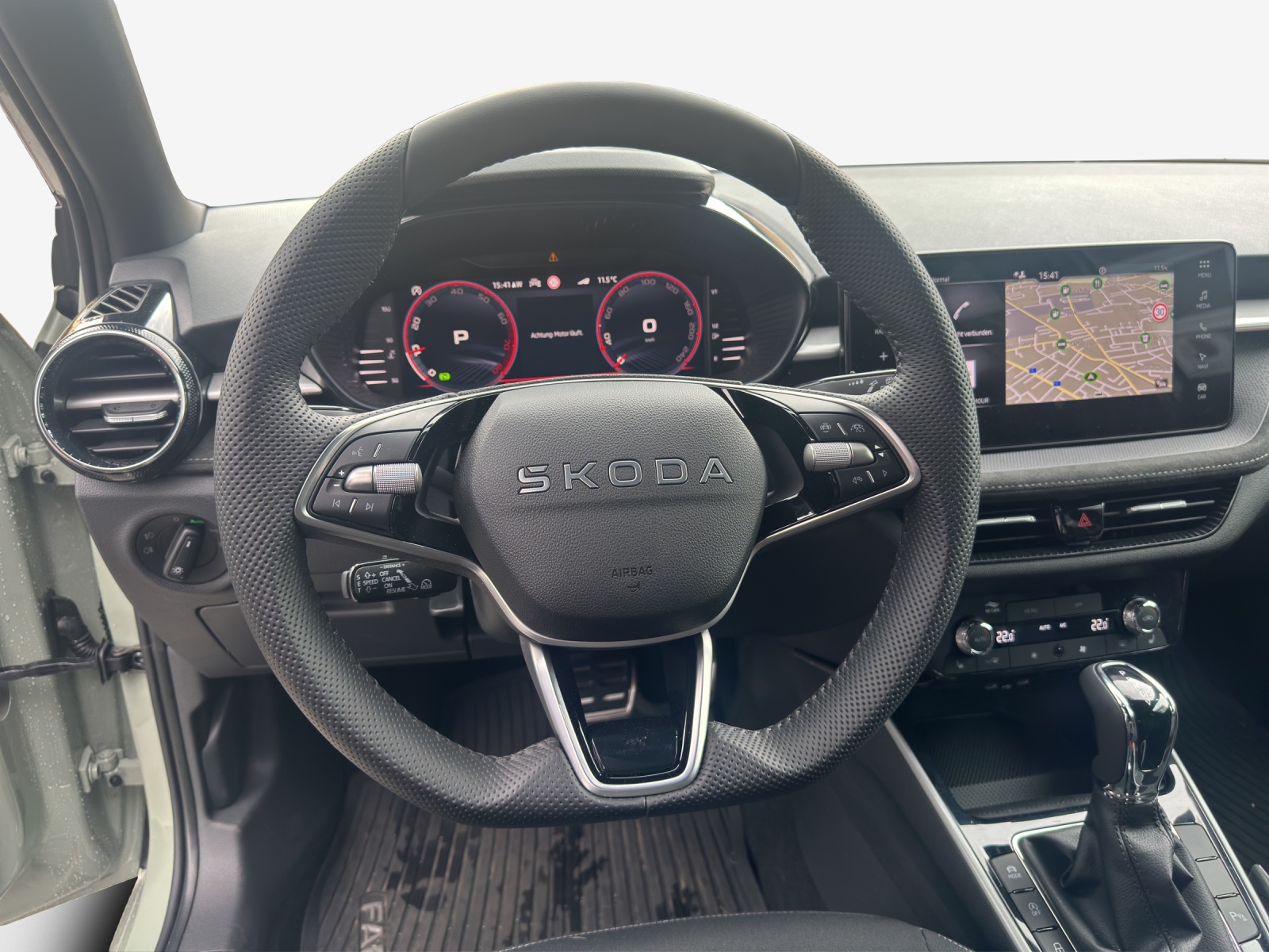 SKODA Fabia 1.0 TSI Monte Carlo DSG-image-9