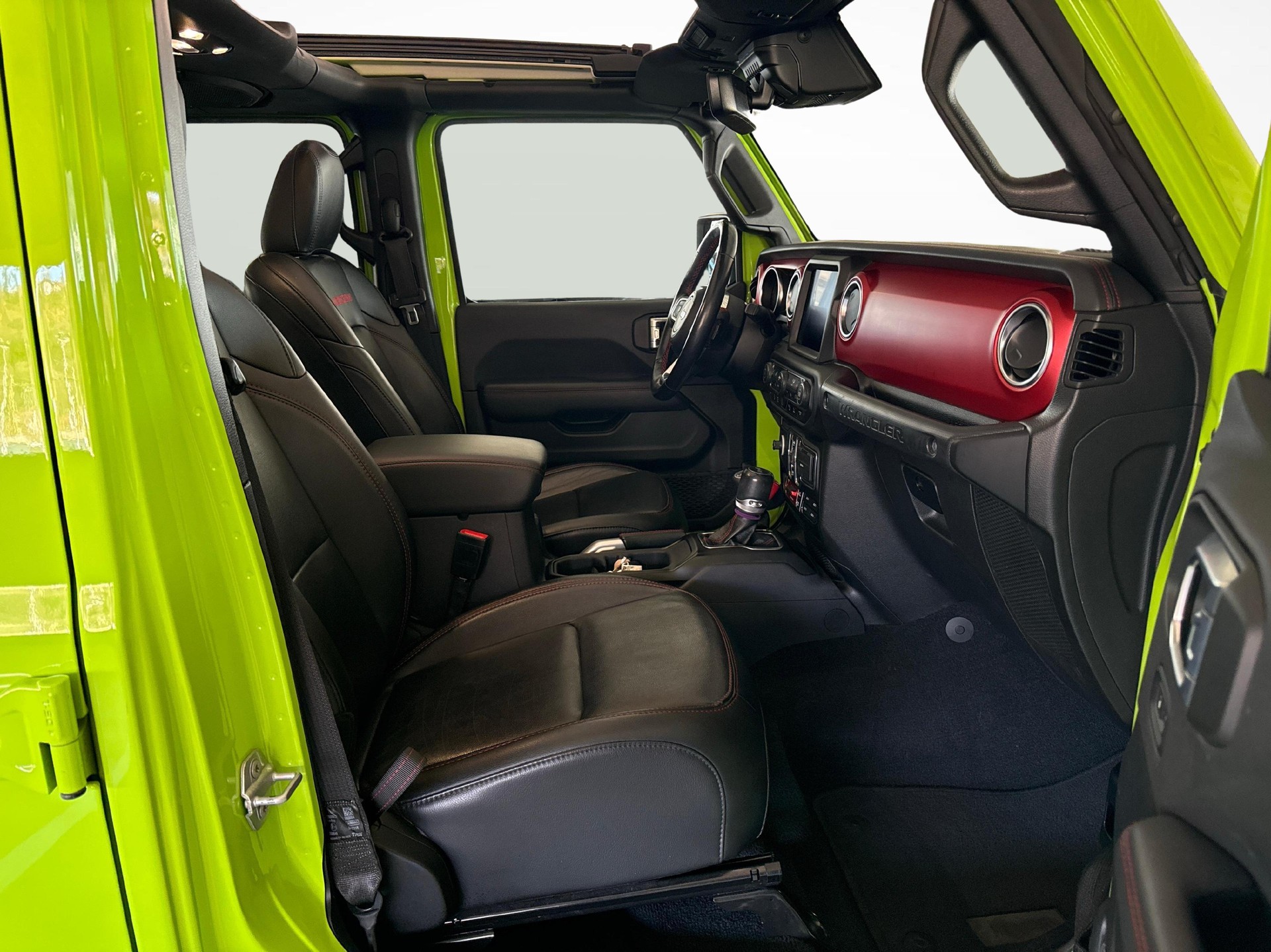 JEEP Wrangler 2.0 Turbo Rubicon Unlimited Sky One Tach-image-9