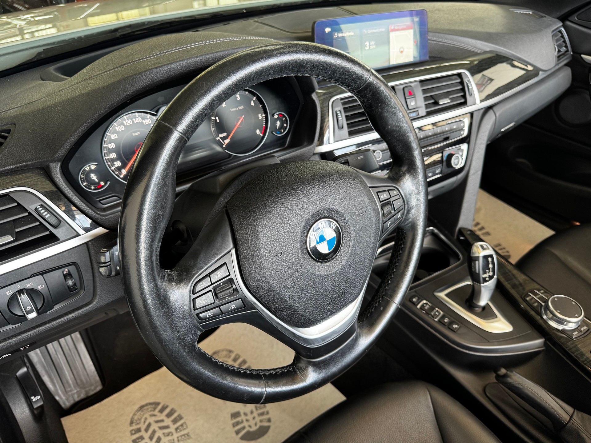 BMW 420d Cabriolet Luxury Line Steptronic-image-22