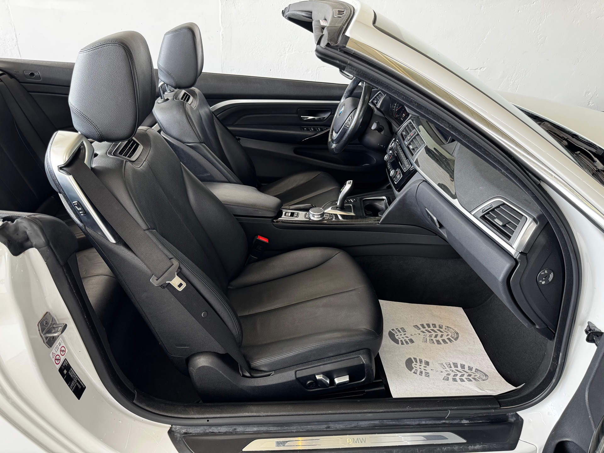 BMW 420d Cabriolet Luxury Line Steptronic-image-28