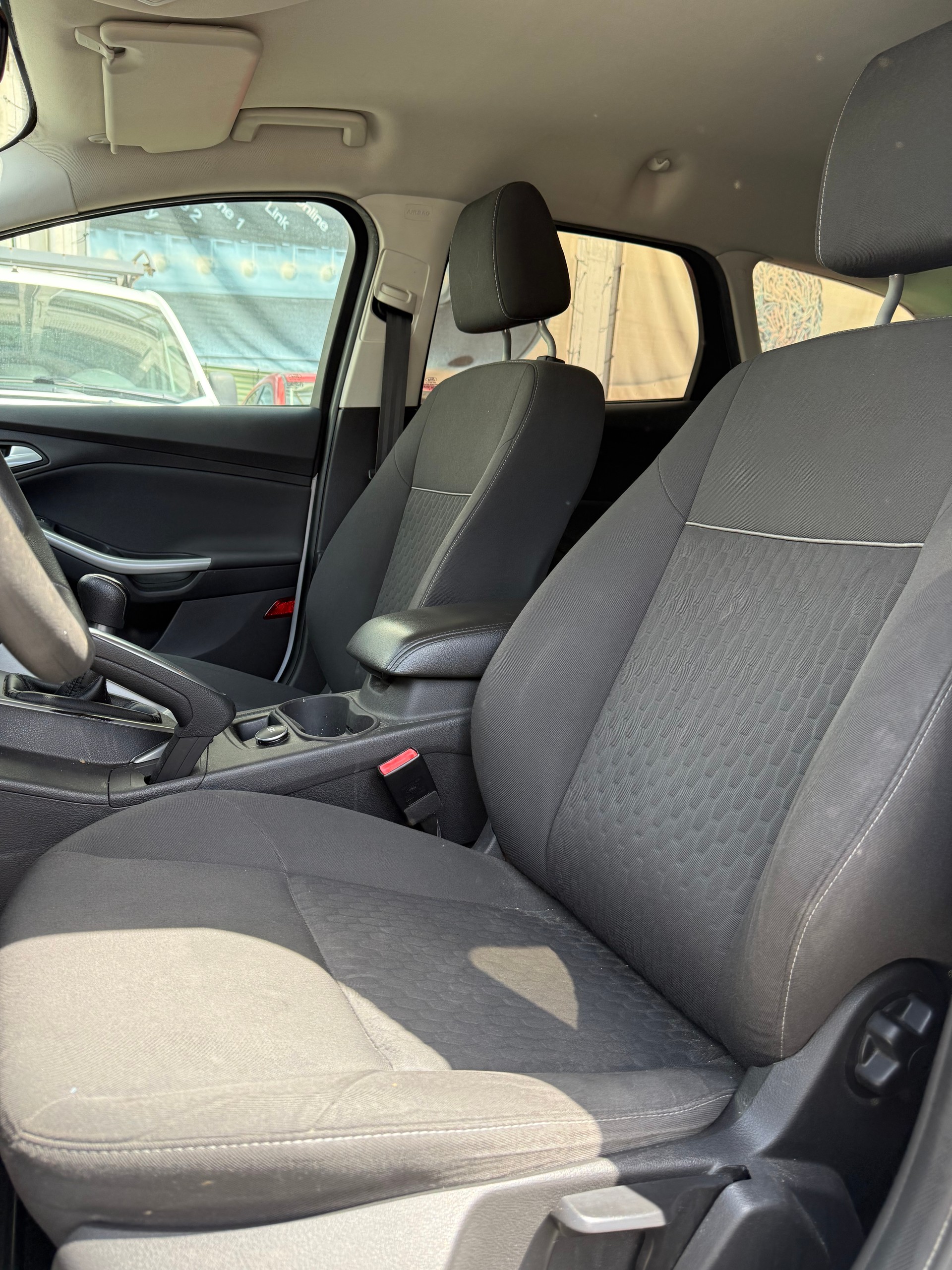 FORD Focus 1.0 SCTi Carving-image-4