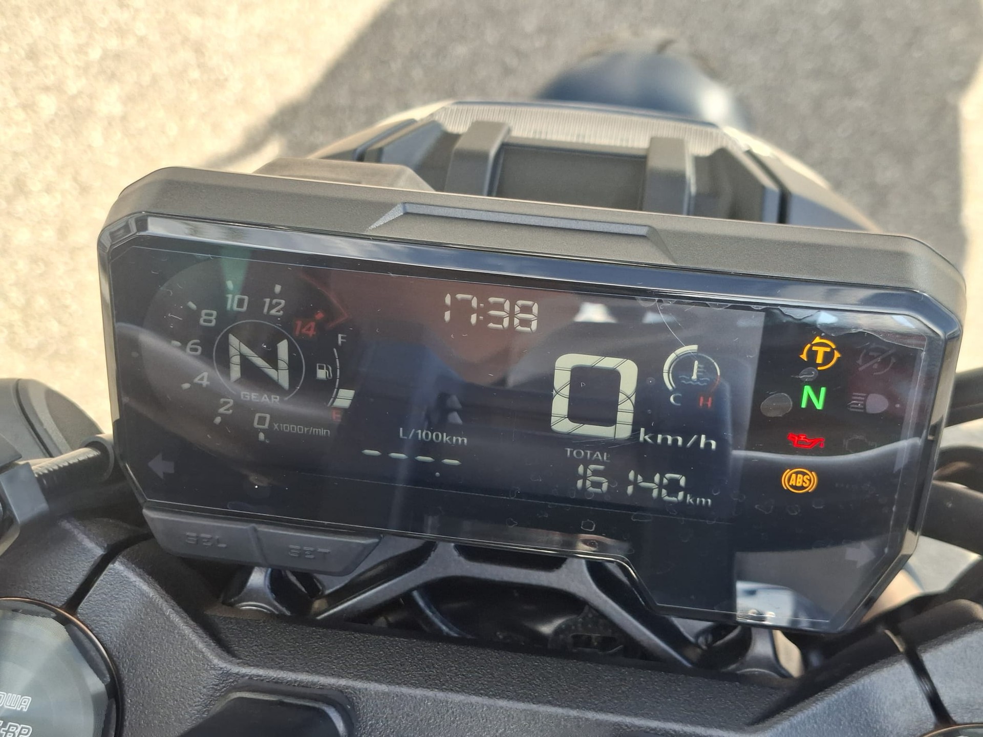 HONDA CB 650 R (35kW)-image-4