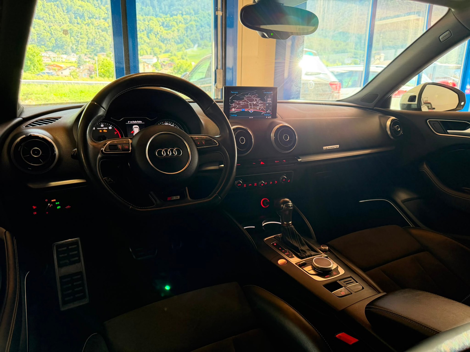 AUDI S3 Sportback 2.0 TFSI quattro S-tronic-image-16