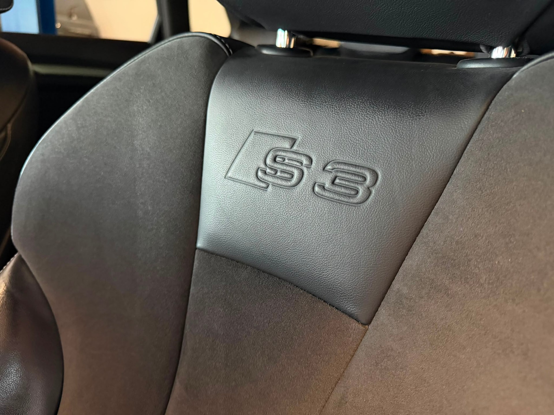 AUDI S3 Sportback 2.0 TFSI quattro S-tronic-image-19