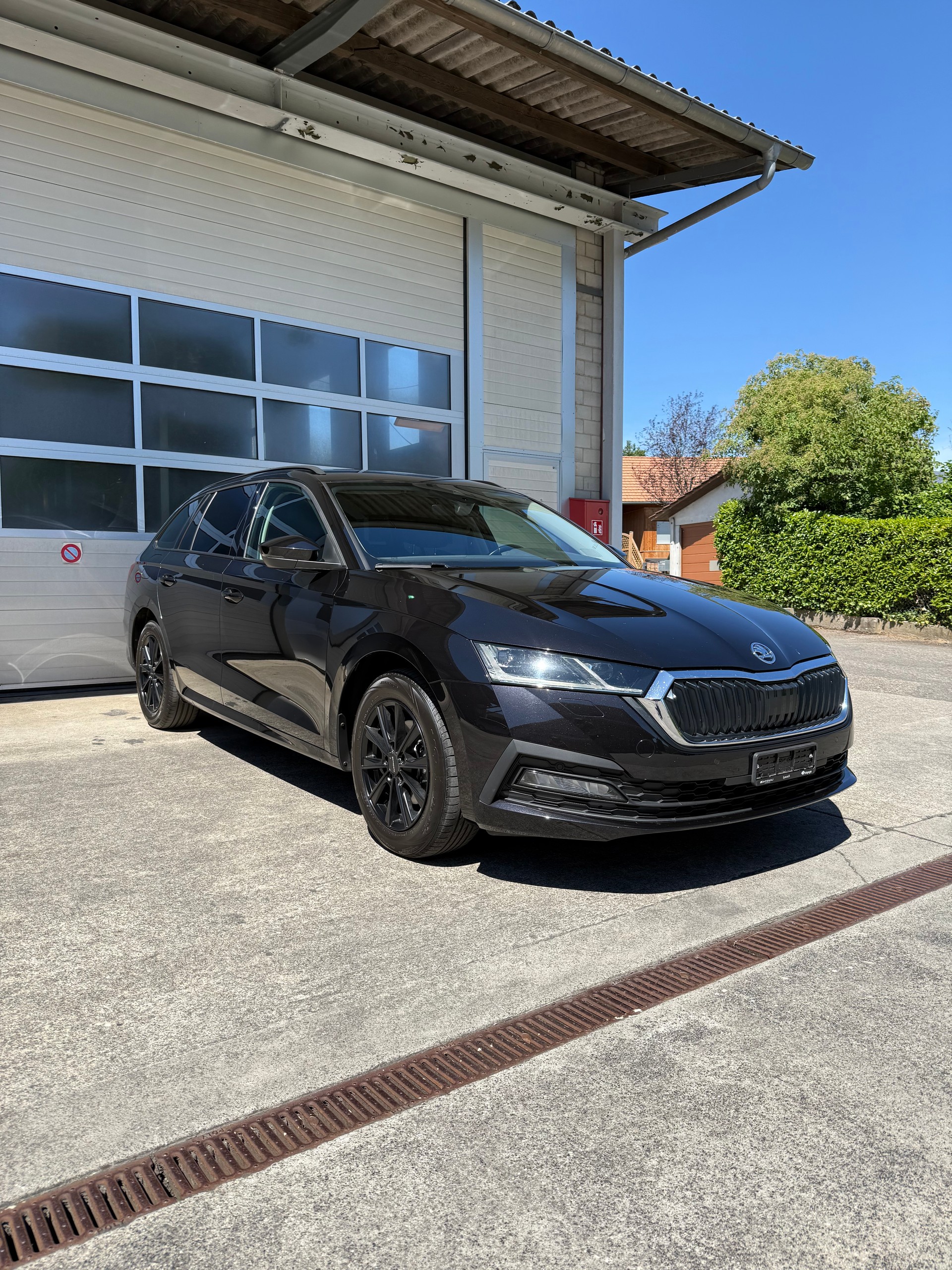 SKODA 2.0 TDI Ambition-image-3
