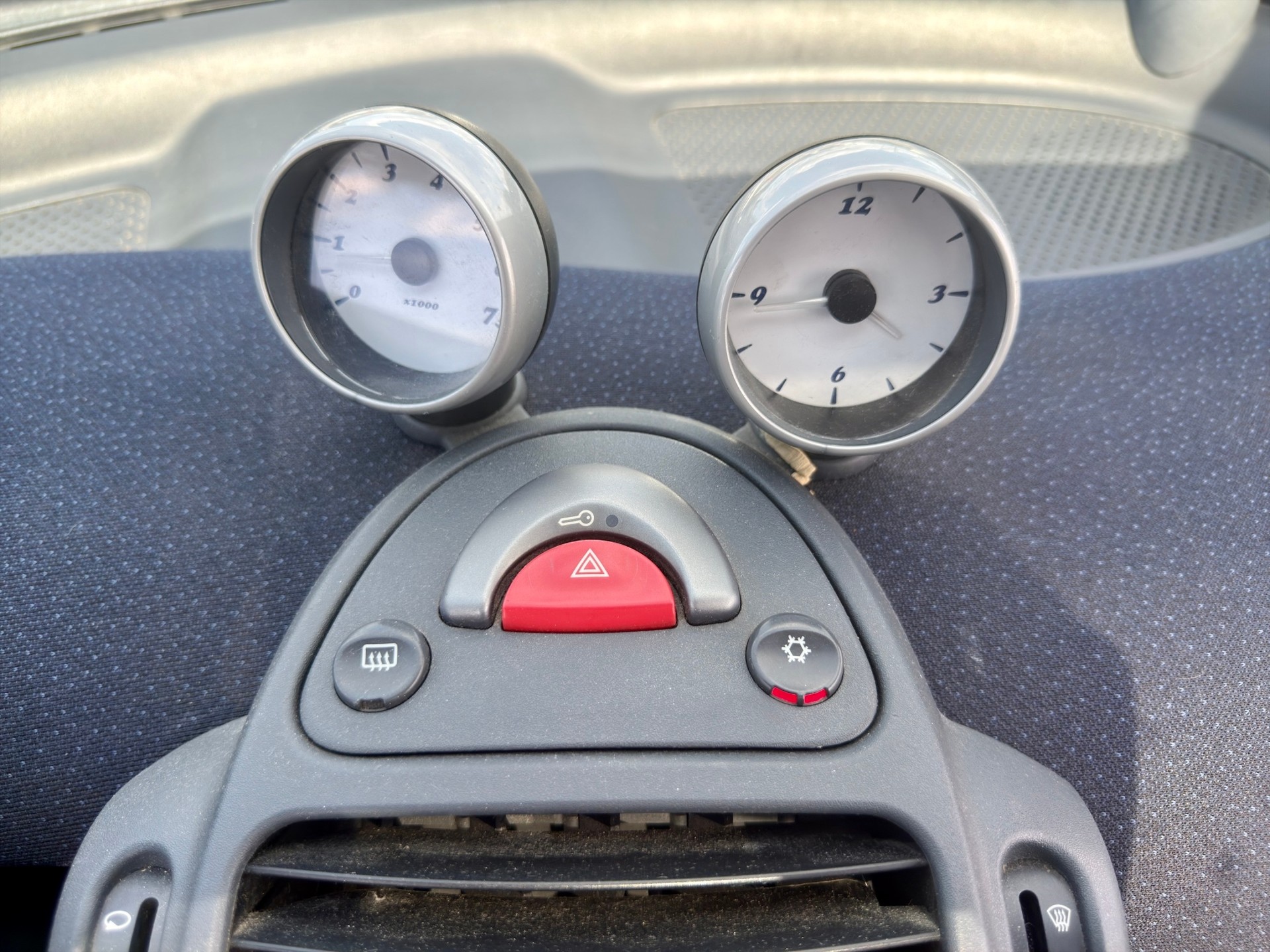 SMART fortwo passion Automat, Panorama, Klima-image-16