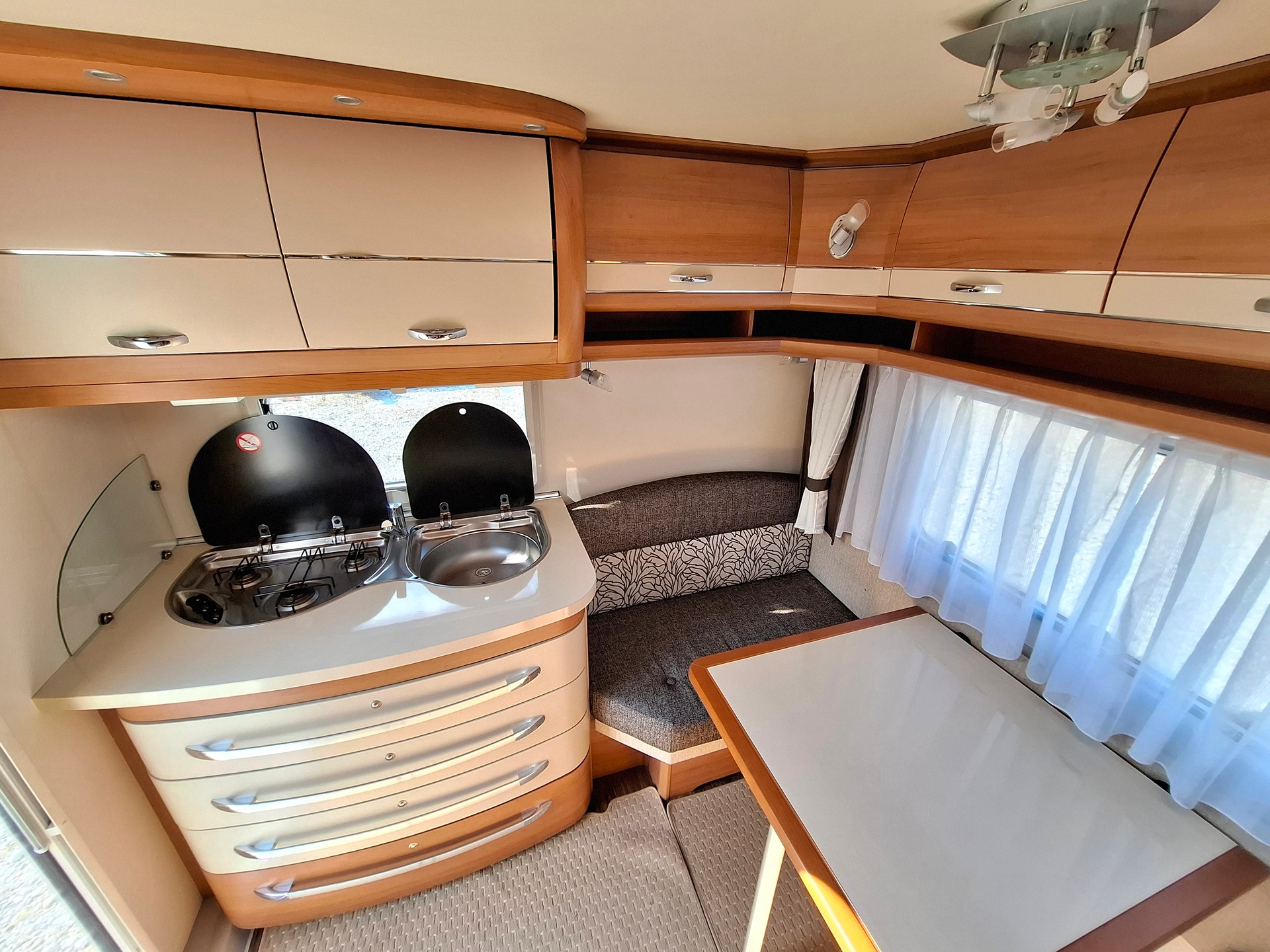 HOBBY excellent 490SFf - mit Queensbett-image-13