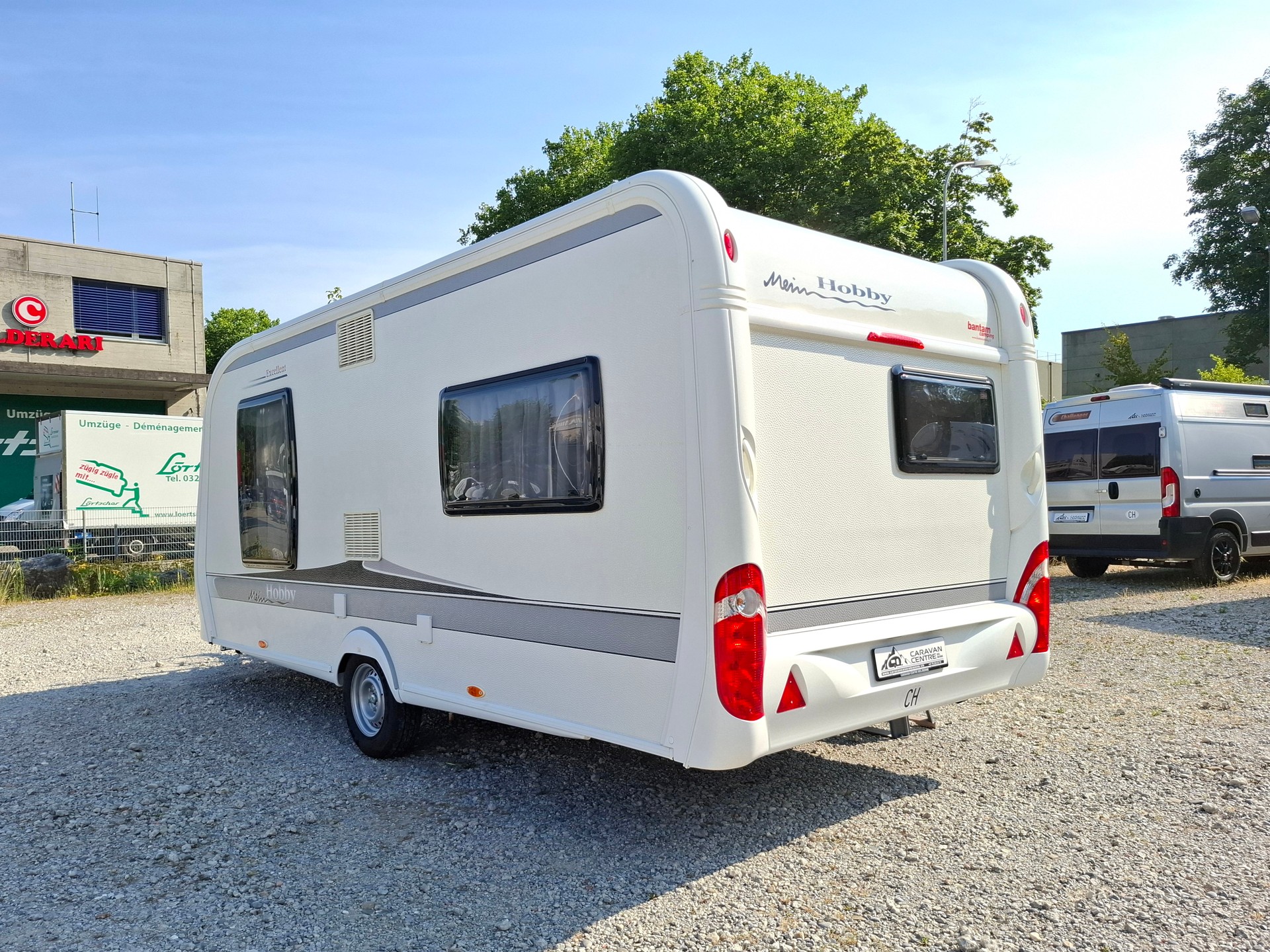 HOBBY excellent 490SFf - mit Queensbett-image-5