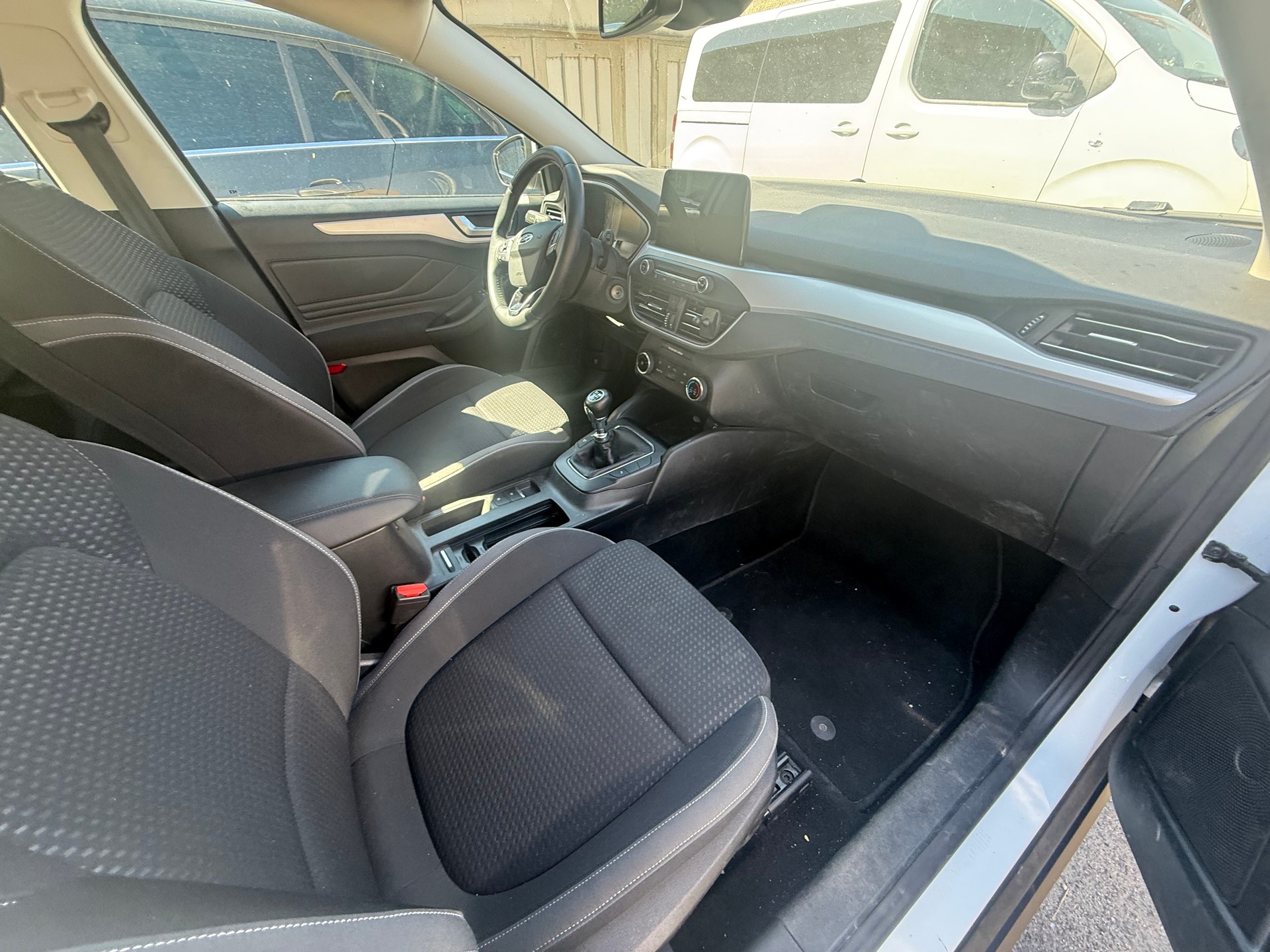 FORD Focus 1.5 TDCi Active-image-9