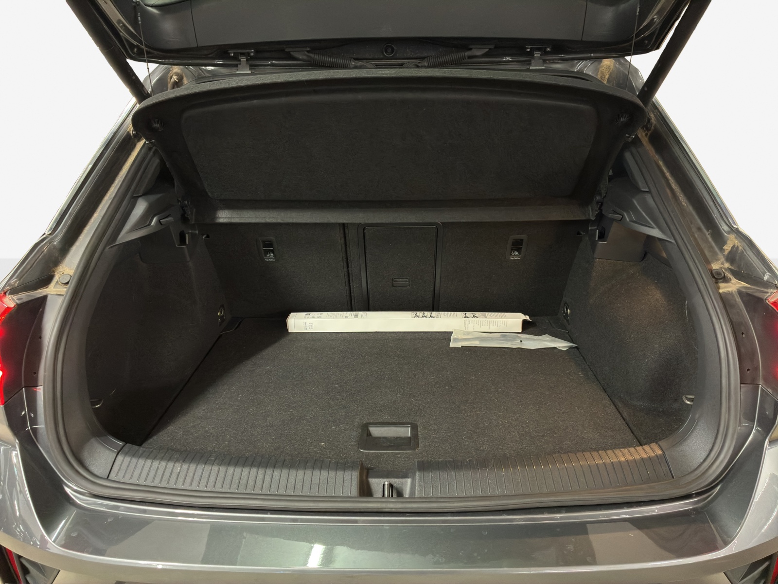 VW T-Roc 2.0 TSI R-Line DSG 4Motion-image-12