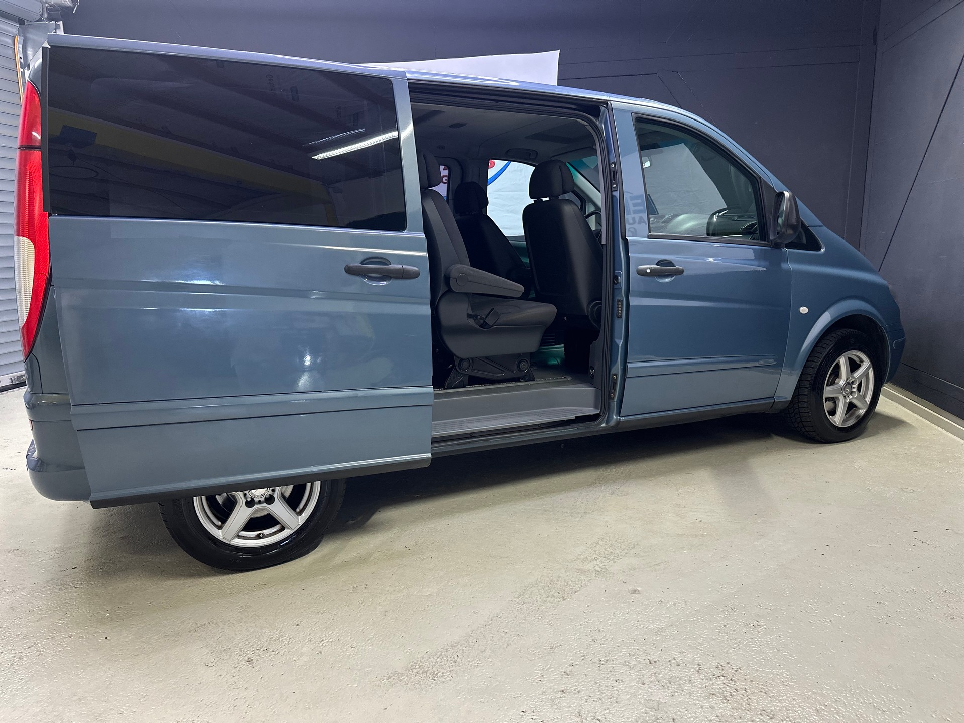 MERCEDES-BENZ VITO 115cdi-image-8