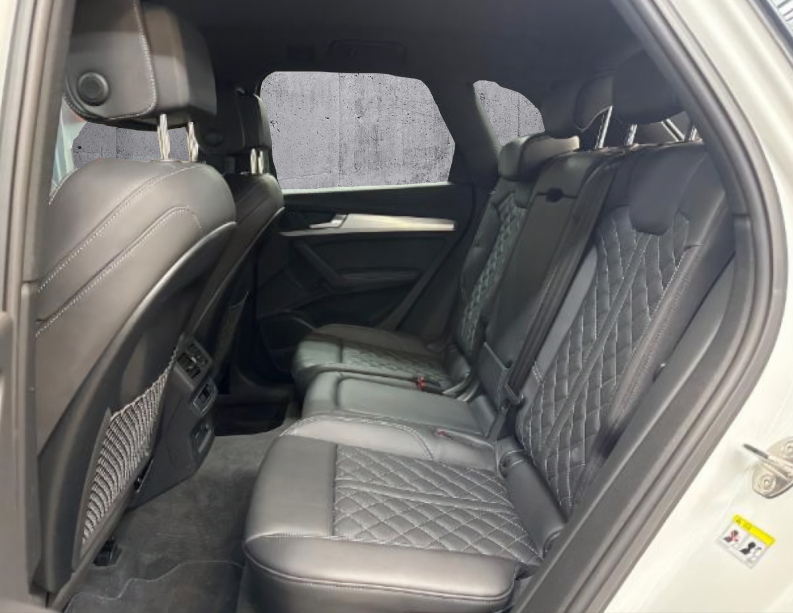 AUDI Q5 40 TDI Black Edition S-Line quattro S-tronic *CH-FZG. / Gratisservice / Werksgarantie*-image-10