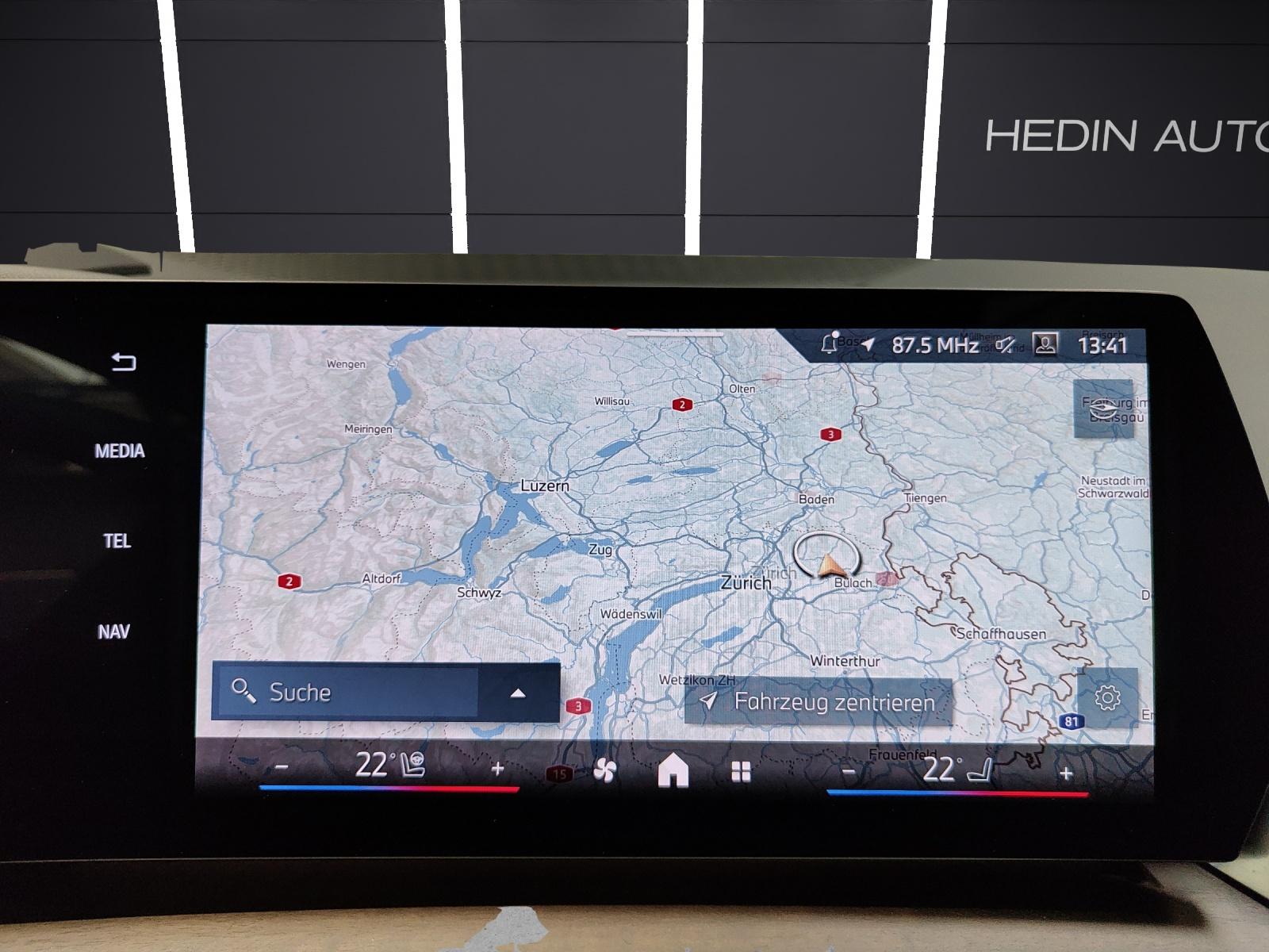 BMW 230e xDrive paddles Active Tourer-image-13