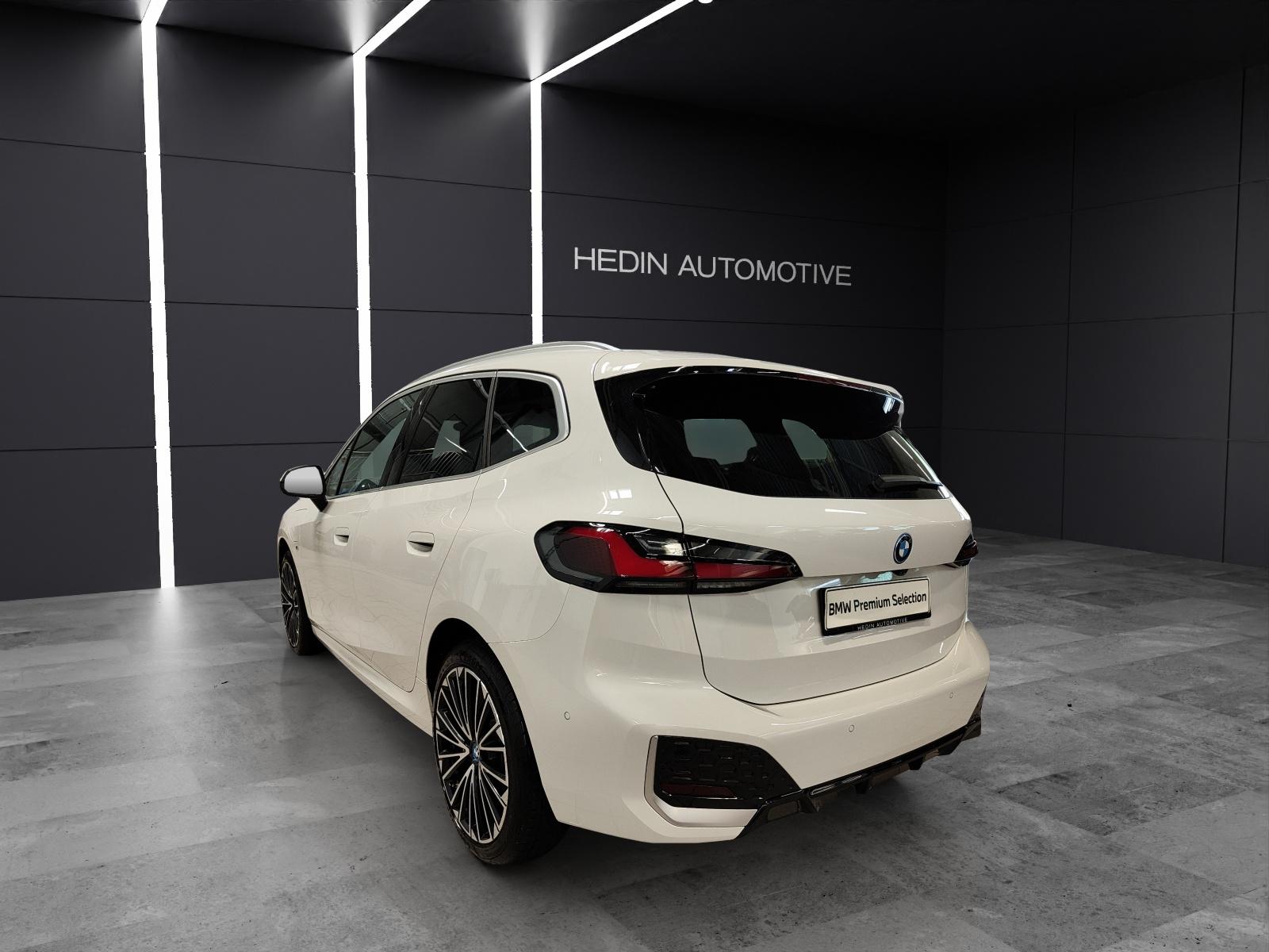 BMW 230e xDrive paddles Active Tourer-image-3