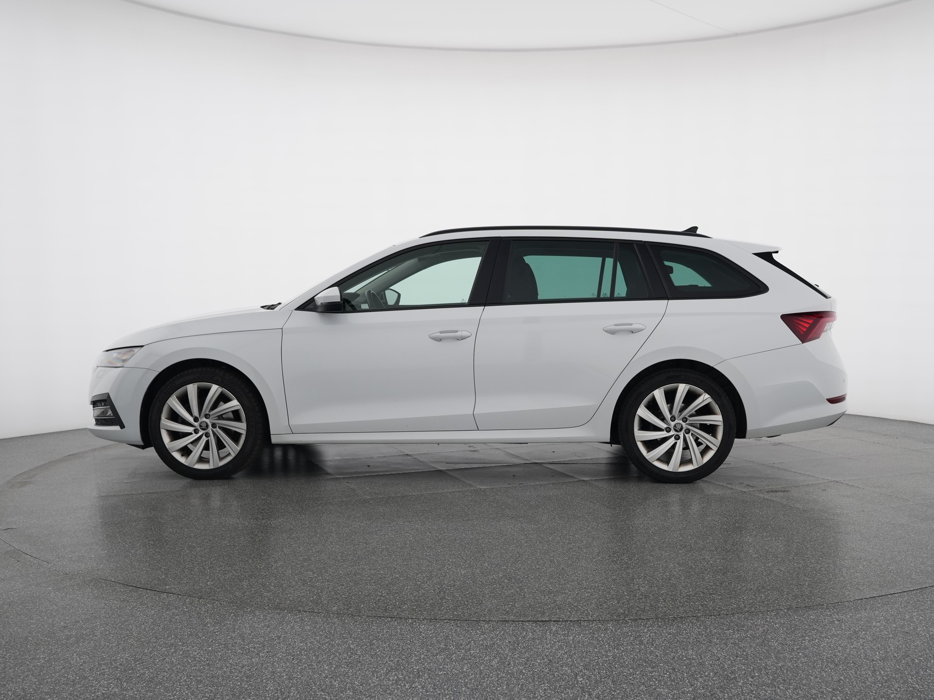 SKODA Octavia Combi 2.0 TDI DSG Style 4x4-image-1
