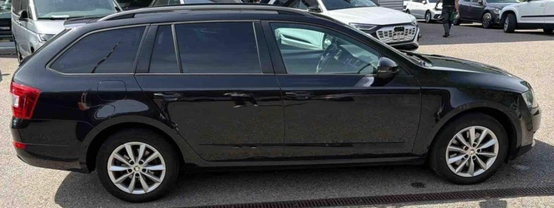 SKODA Octavia Combi 1.8 TSI Elegance 4x4 DSG-image-4