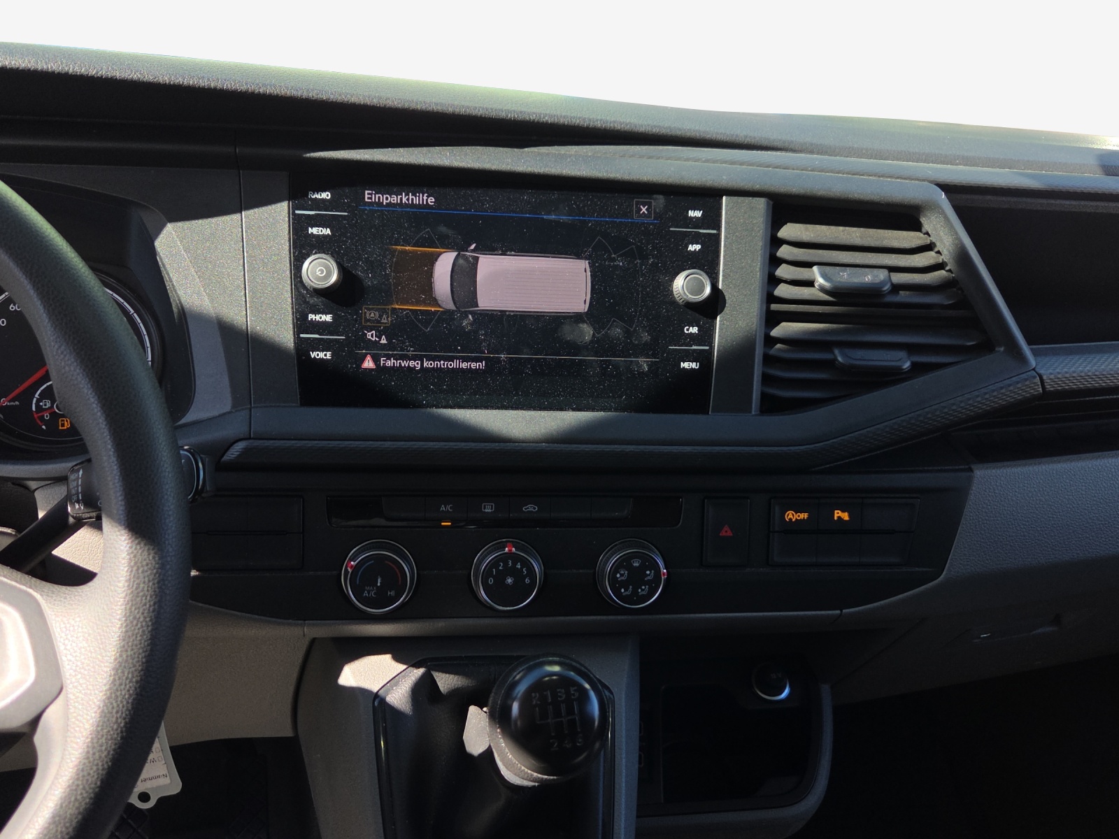 VW T6.1 2.0 TDI 4Motion-image-10