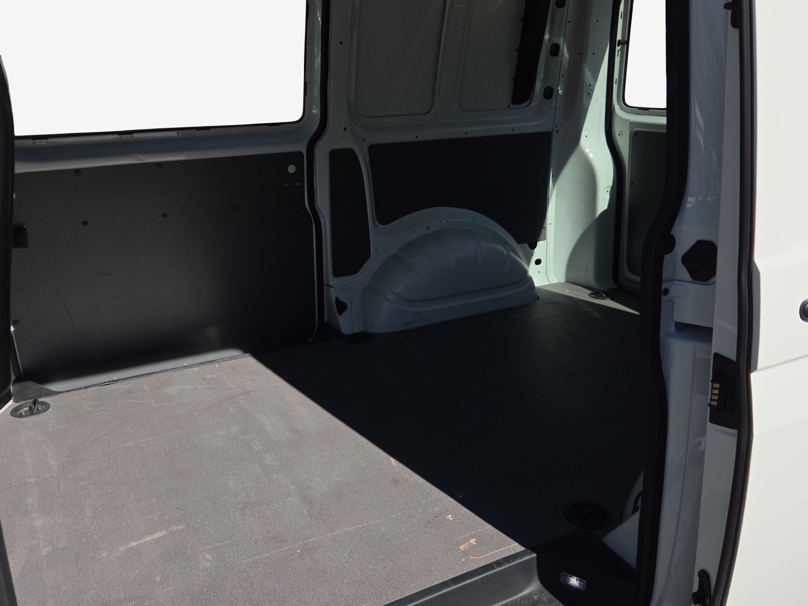 VW T6.1 2.0 TDI 4Motion-image-11