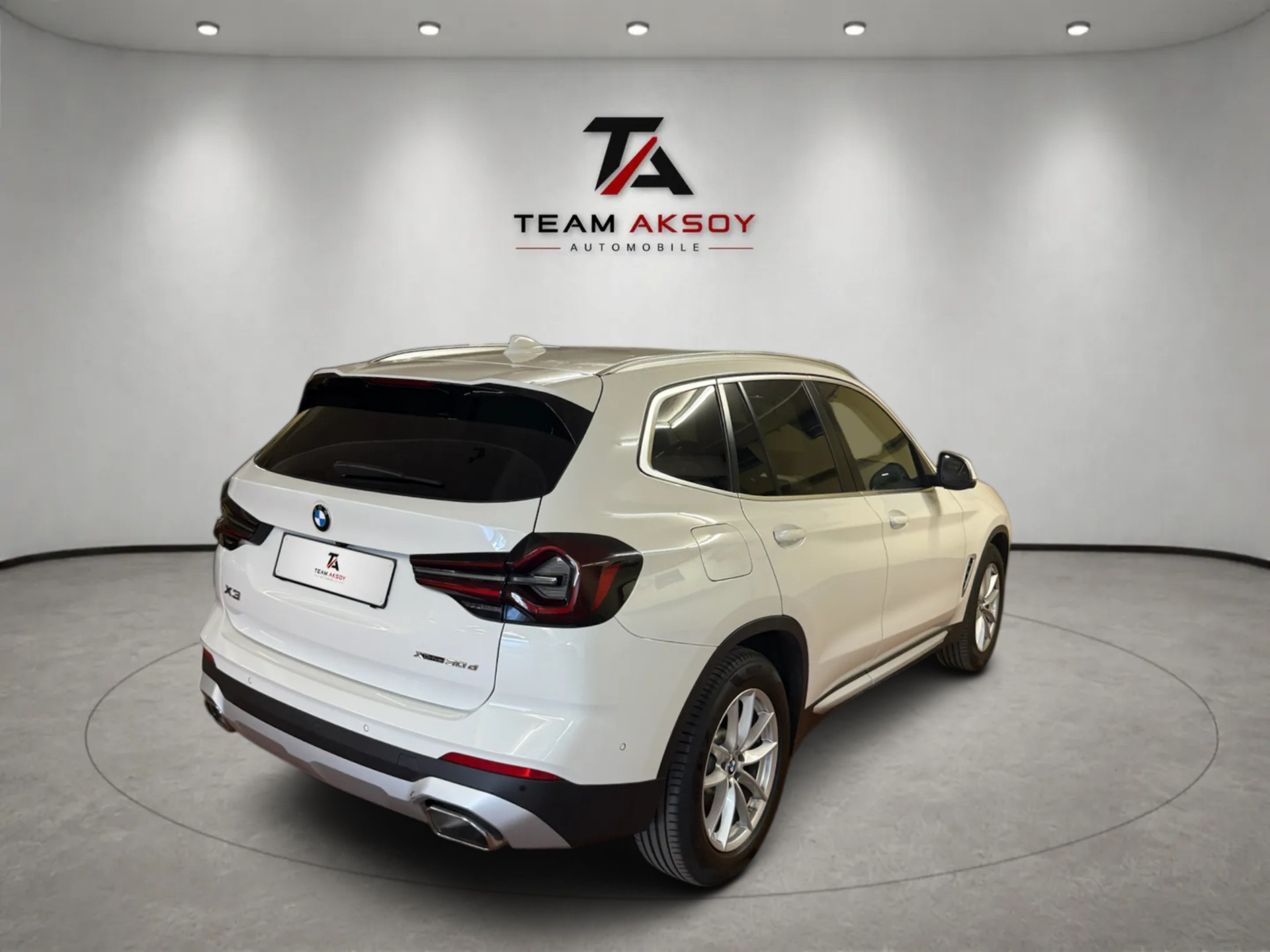 BMW X3 xDrive 48V 30d Steptronic-image-4