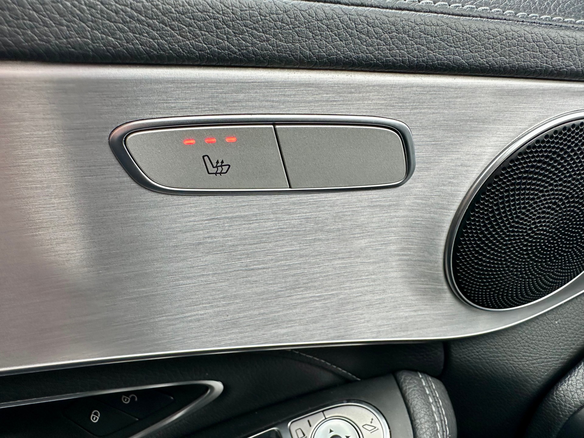 MERCEDES-BENZ C 63 AMG Speedshift-image-22