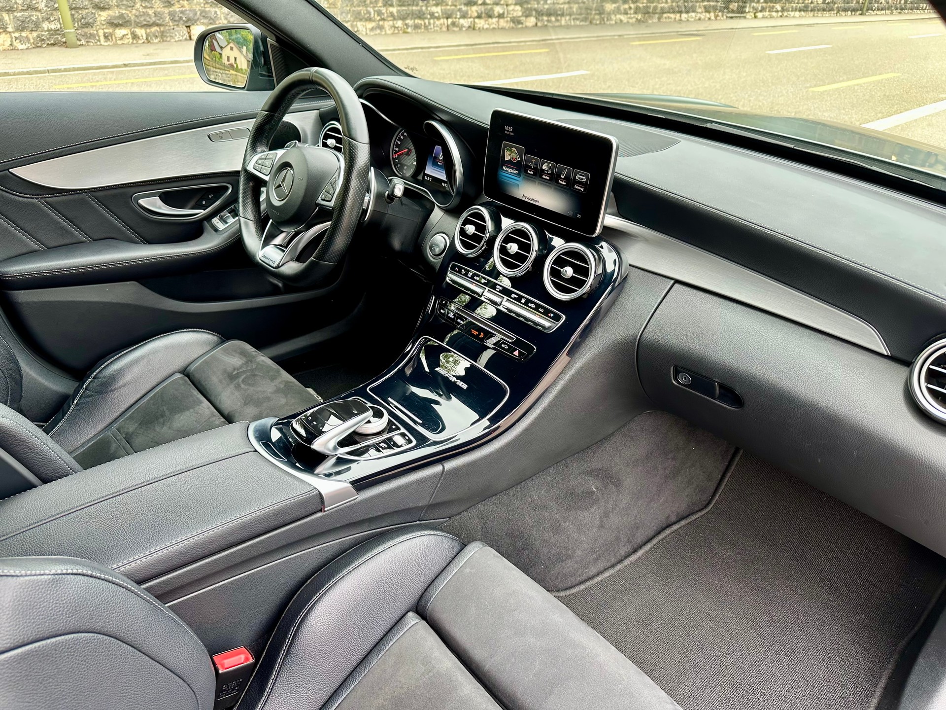 MERCEDES-BENZ C 63 AMG Speedshift-image-10
