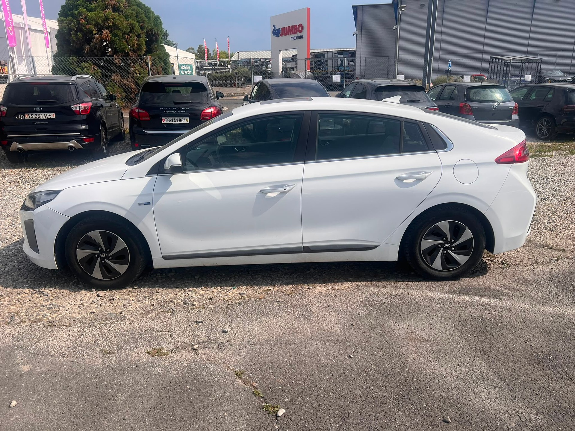 HYUNDAI Ioniq 1.6 GDi HEV Launch Plus DCT-image-2