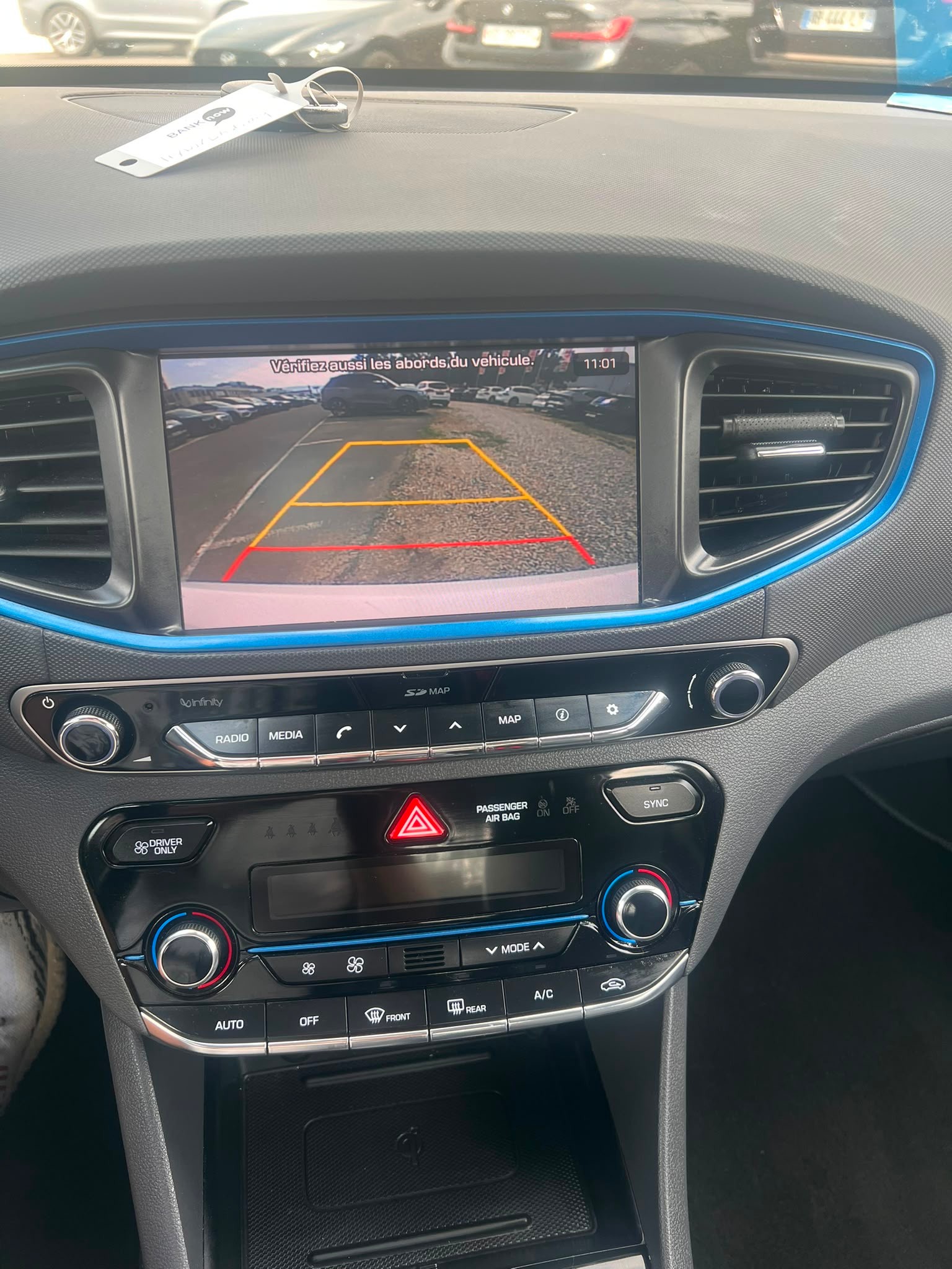 HYUNDAI Ioniq 1.6 GDi HEV Launch Plus DCT-image-8