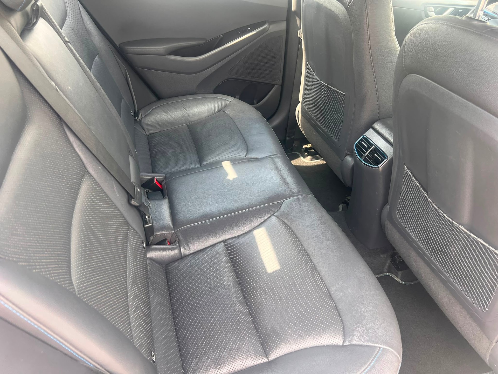 HYUNDAI Ioniq 1.6 GDi HEV Launch Plus DCT-image-6