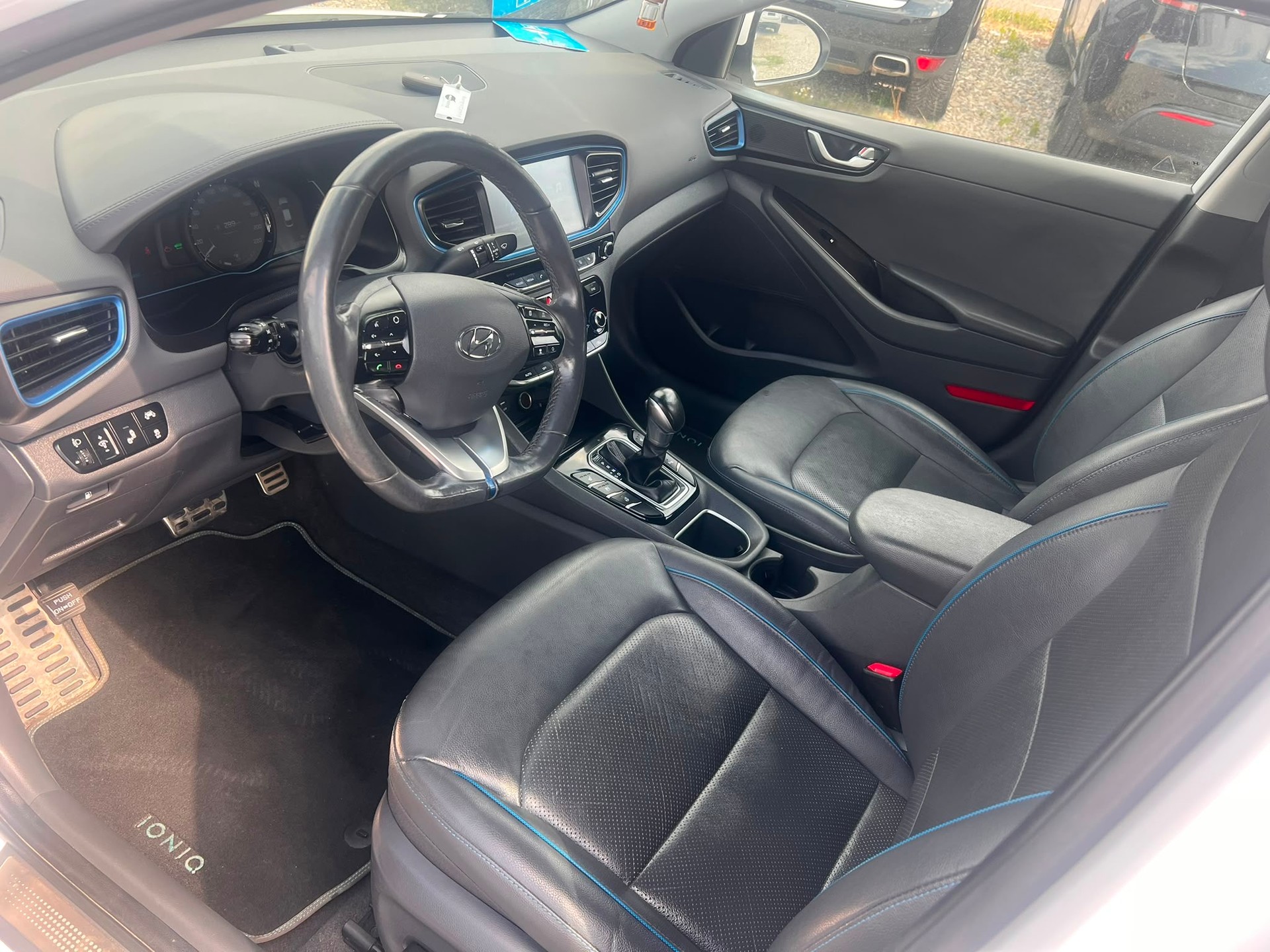HYUNDAI Ioniq 1.6 GDi HEV Launch Plus DCT-image-12