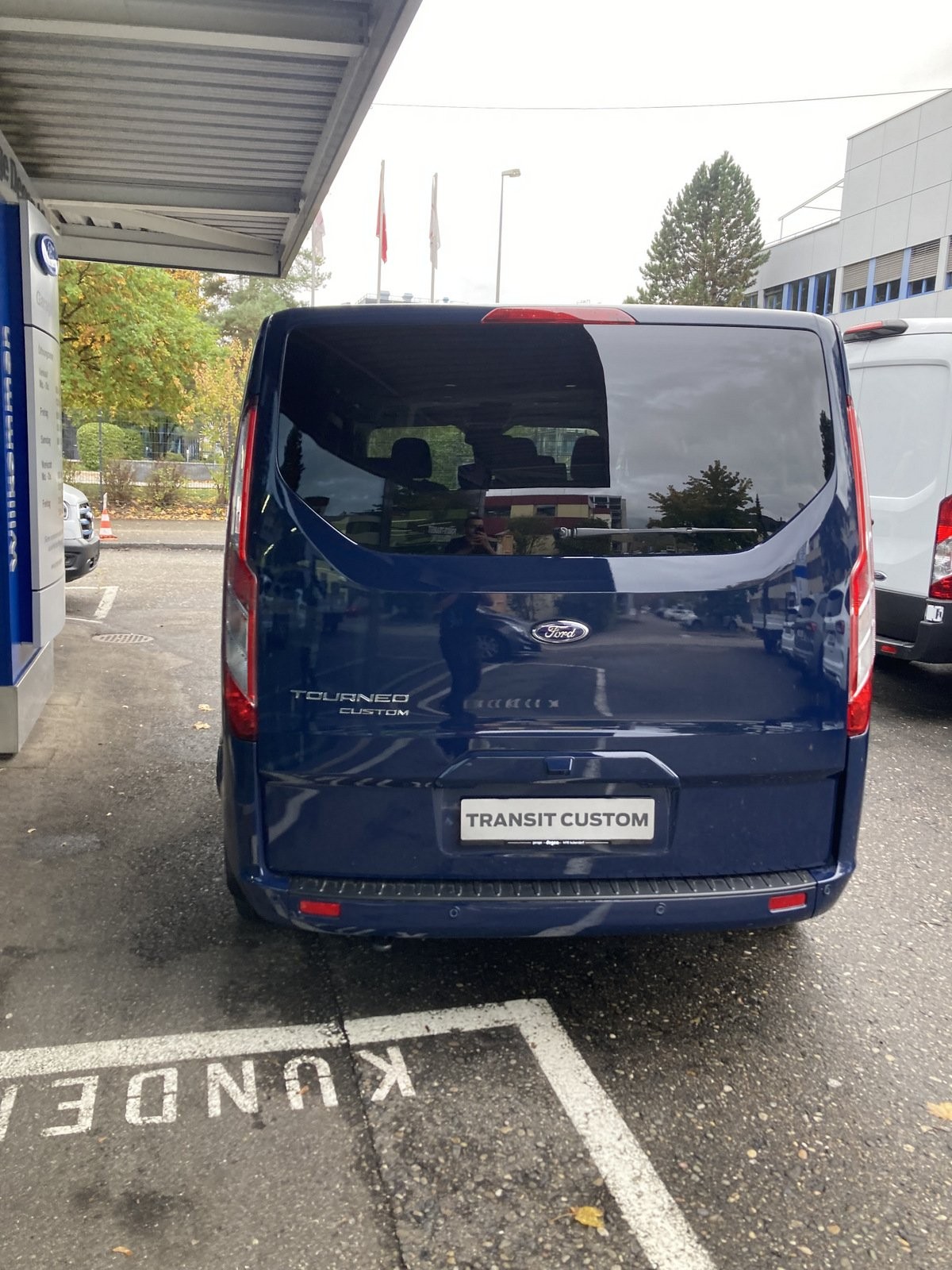 FORD Tourneo Custom 320 L2 2.0 TDCi 150 Titanium-image-9
