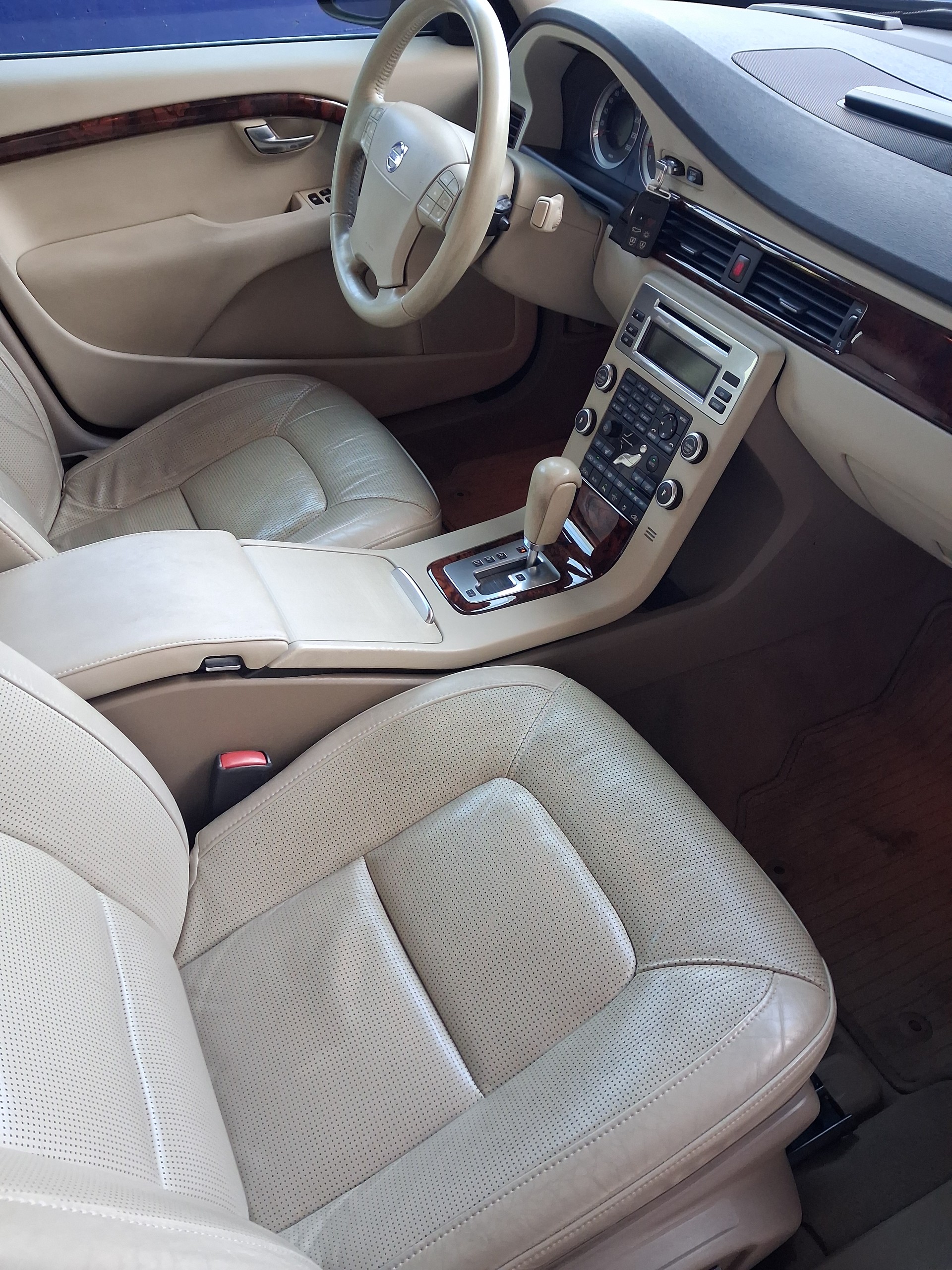 VOLVO S80 4.4 V8 AWD Executive Geartronic-image-6
