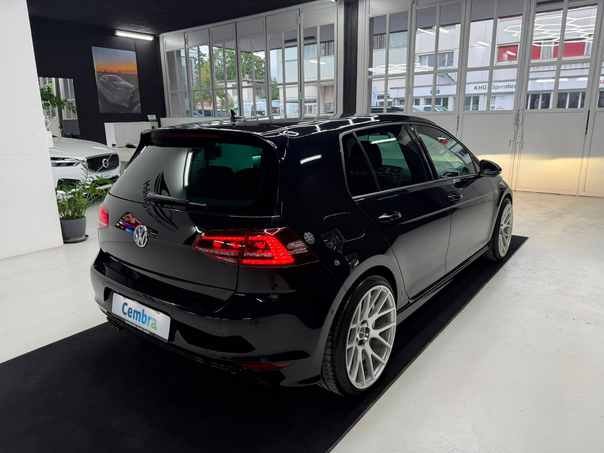 VW Golf 1.4 TSI Lounge R-Line DSG-image-14