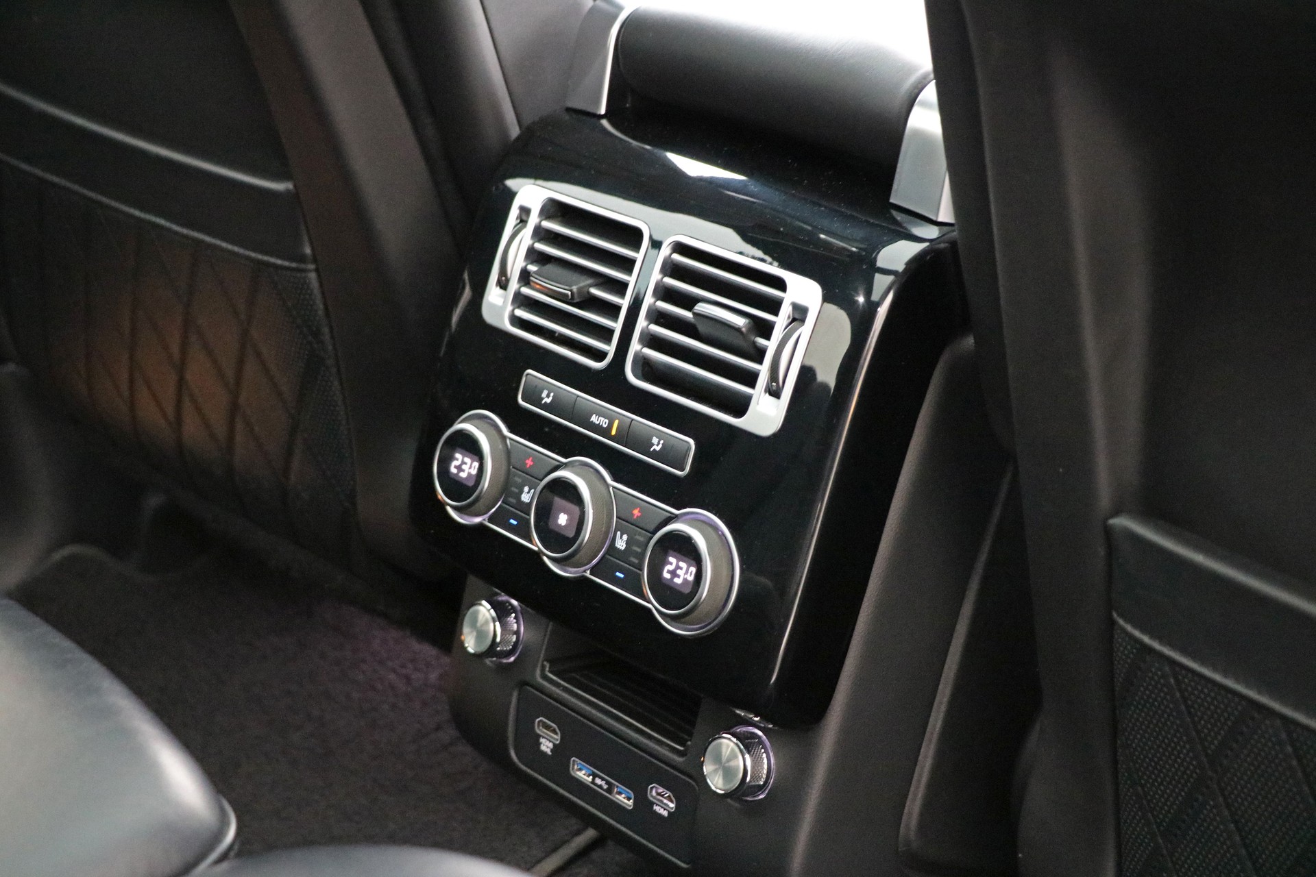 LAND ROVER Range Rover 5.0 V8 SC SV Autobiography Dynamic Aut-image-18