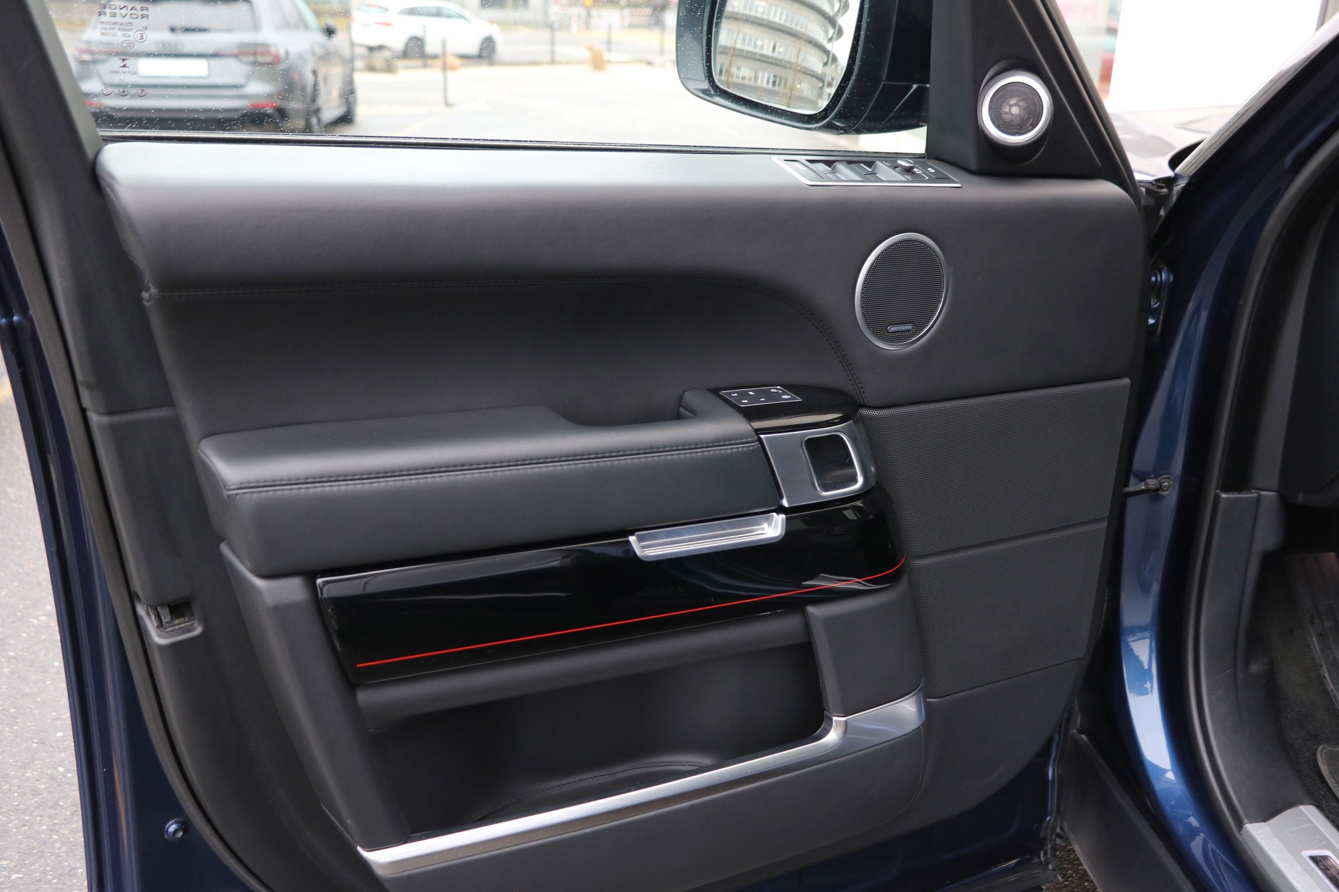 LAND ROVER Range Rover 5.0 V8 SC SV Autobiography Dynamic Aut-image-12