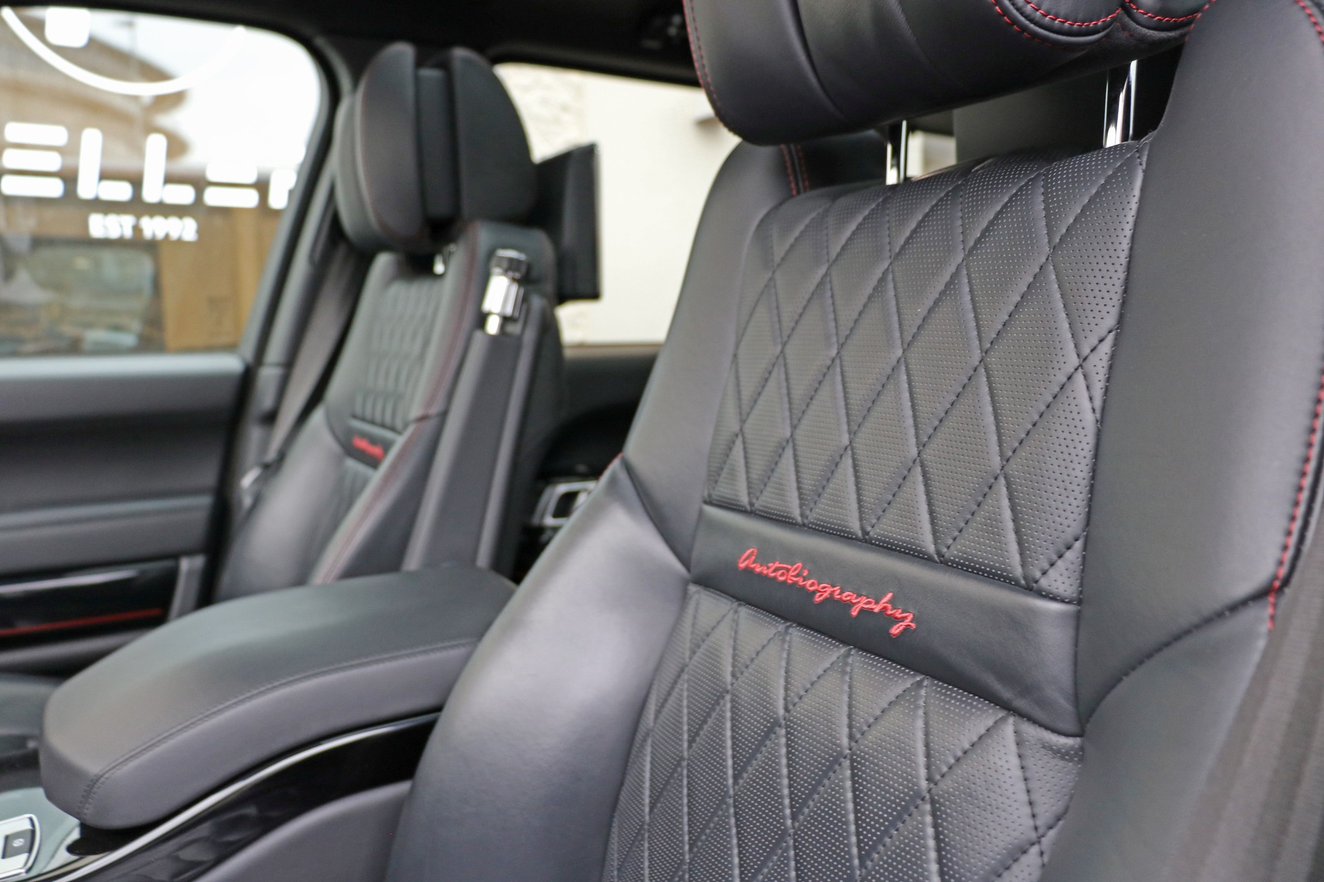 LAND ROVER Range Rover 5.0 V8 SC SV Autobiography Dynamic Aut-image-14