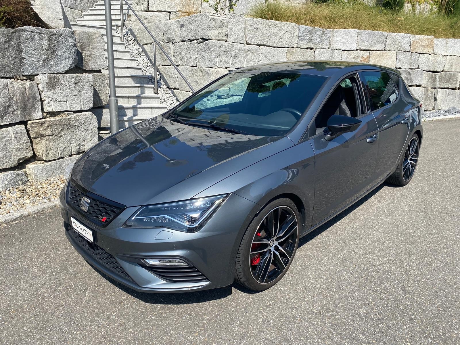 SEAT Leon 2.0 TSI Cupra 300 DSG-image-0
