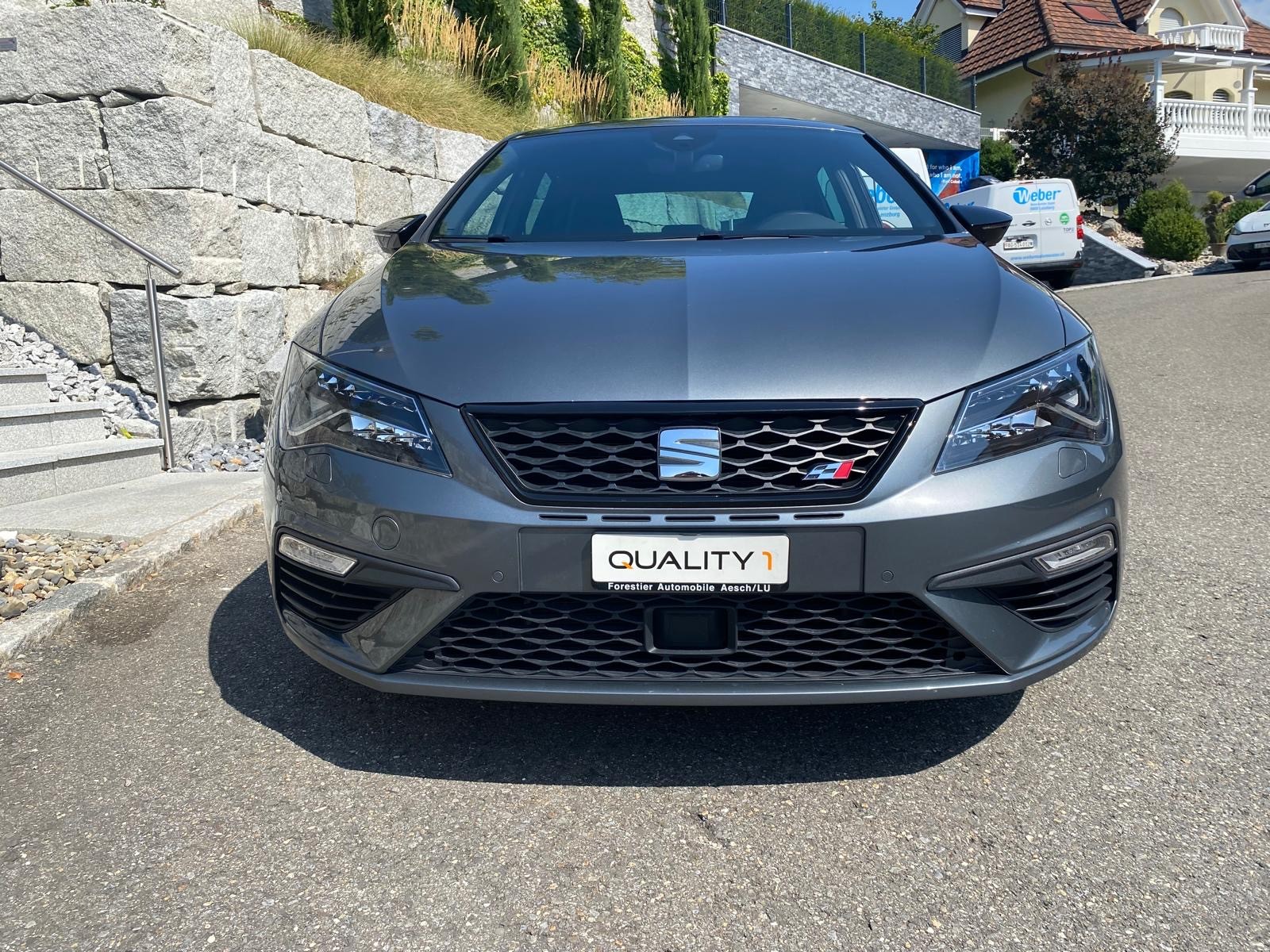 SEAT Leon 2.0 TSI Cupra 300 DSG-image-3