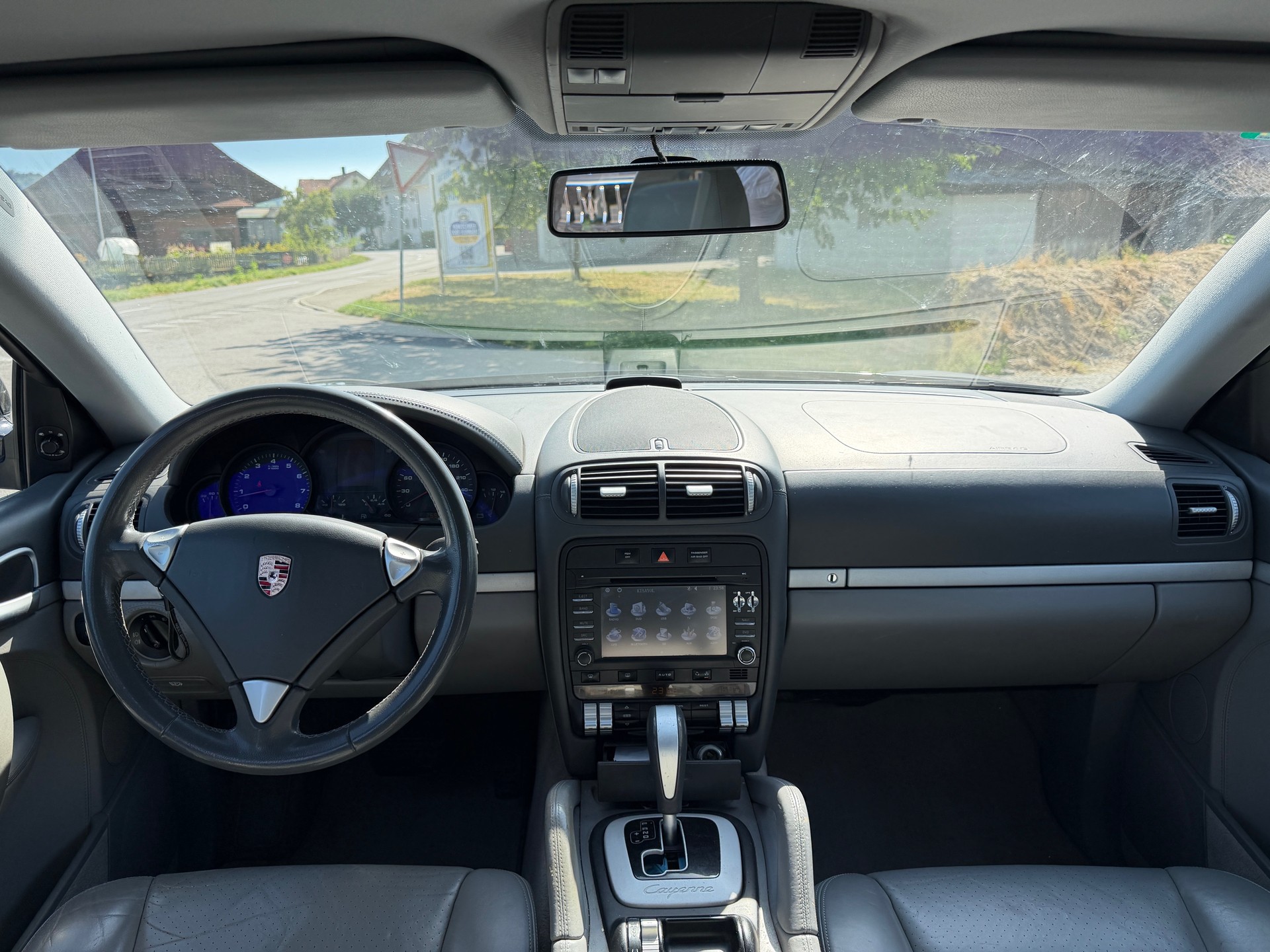 PORSCHE Cayenne-image-6