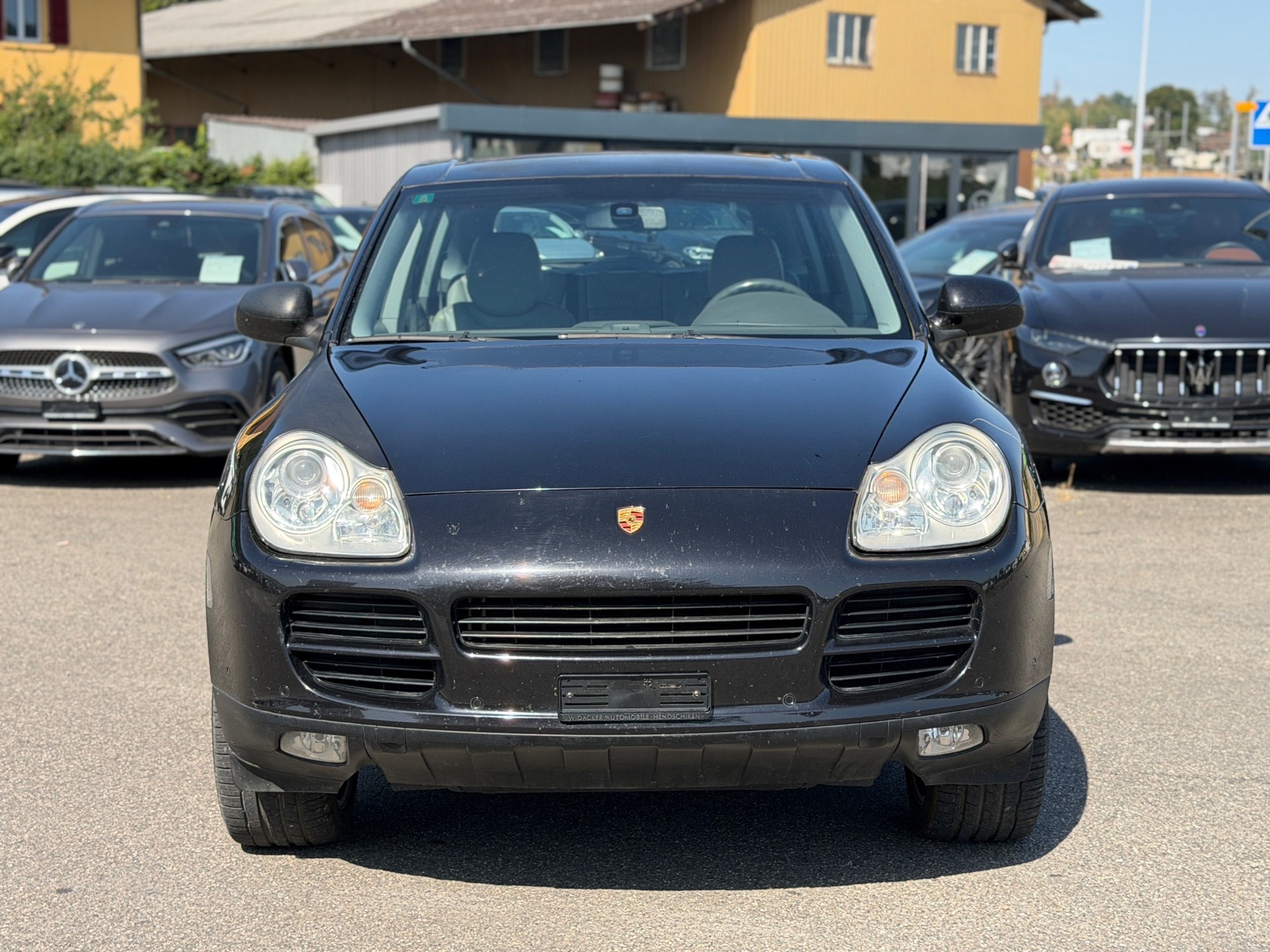 PORSCHE Cayenne-image-1