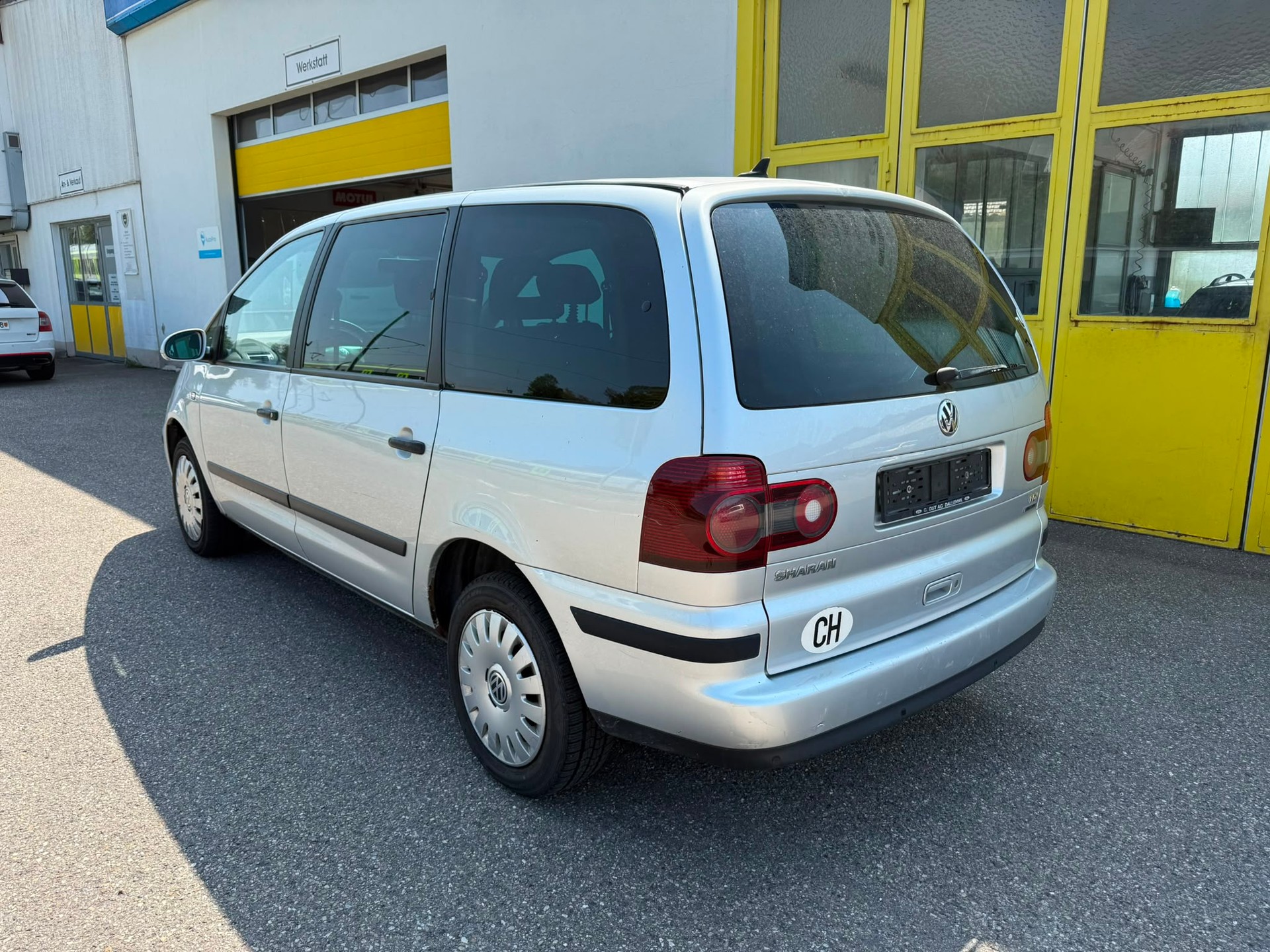 VW Sharan 1.9 TDI Freestyle 4Motion-image-3