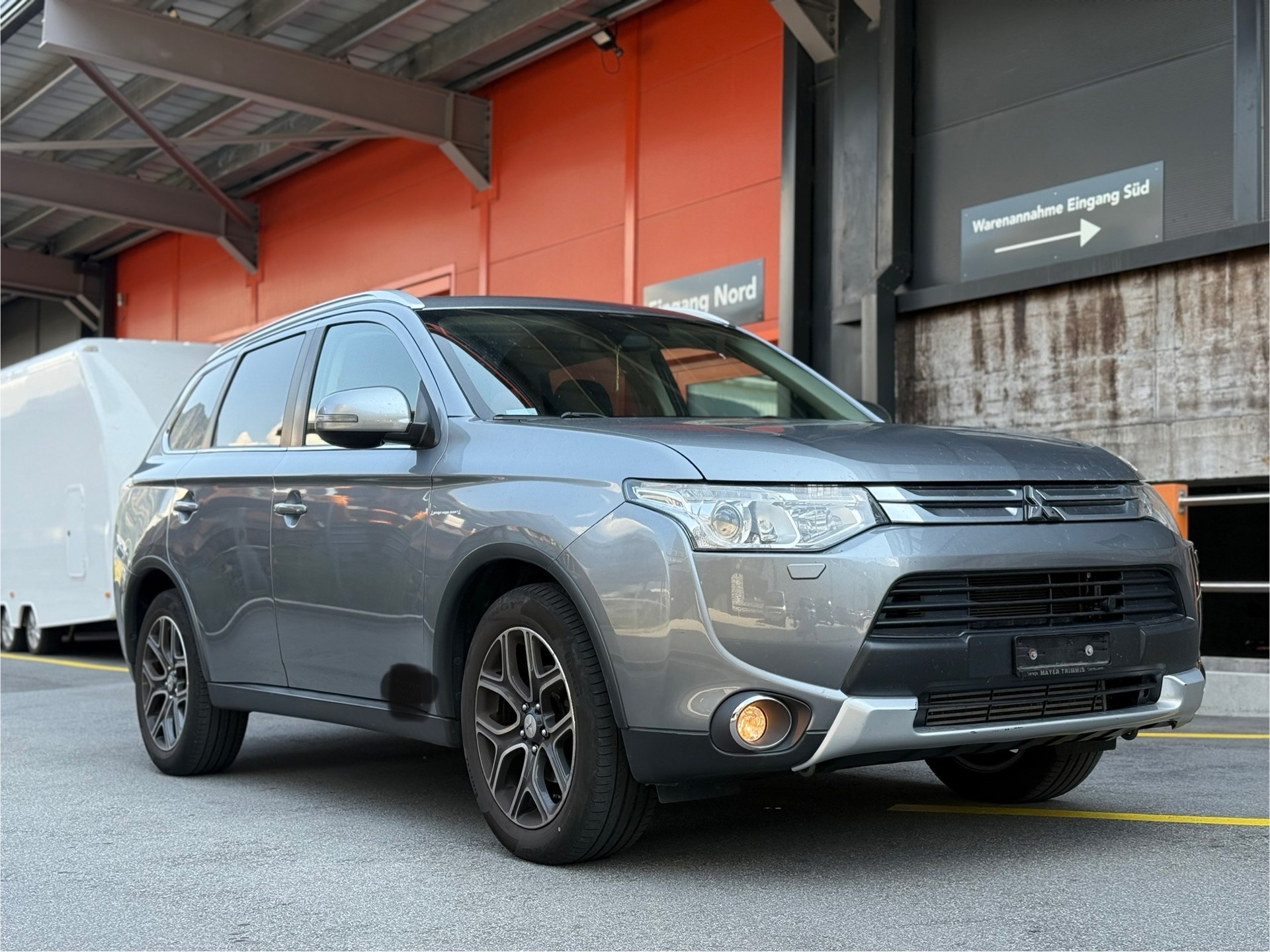 MITSUBISHI Outlander 2.2 DID Navigator 4WD Automatic-image-2