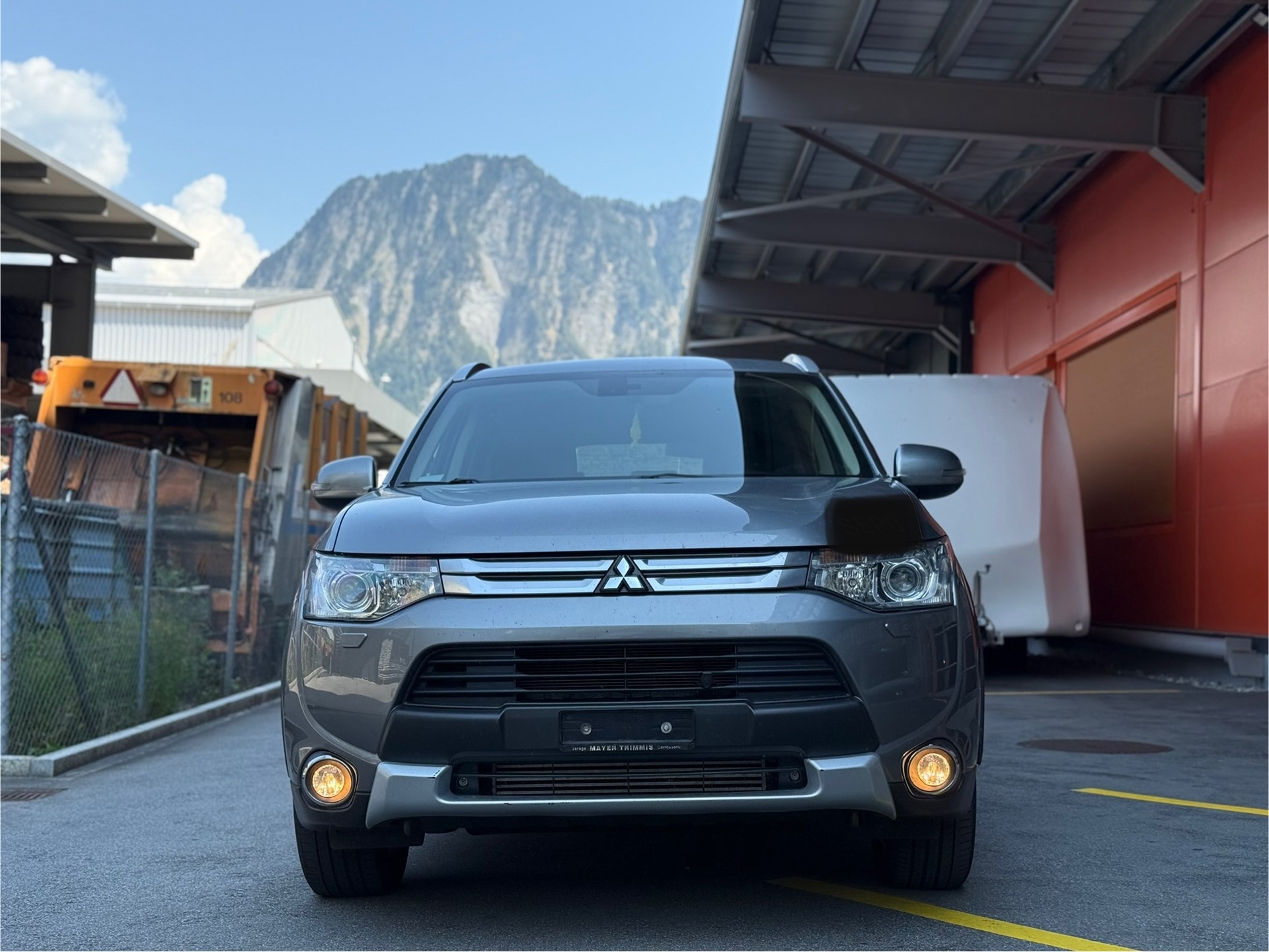 MITSUBISHI Outlander 2.2 DID Navigator 4WD Automatic-image-1